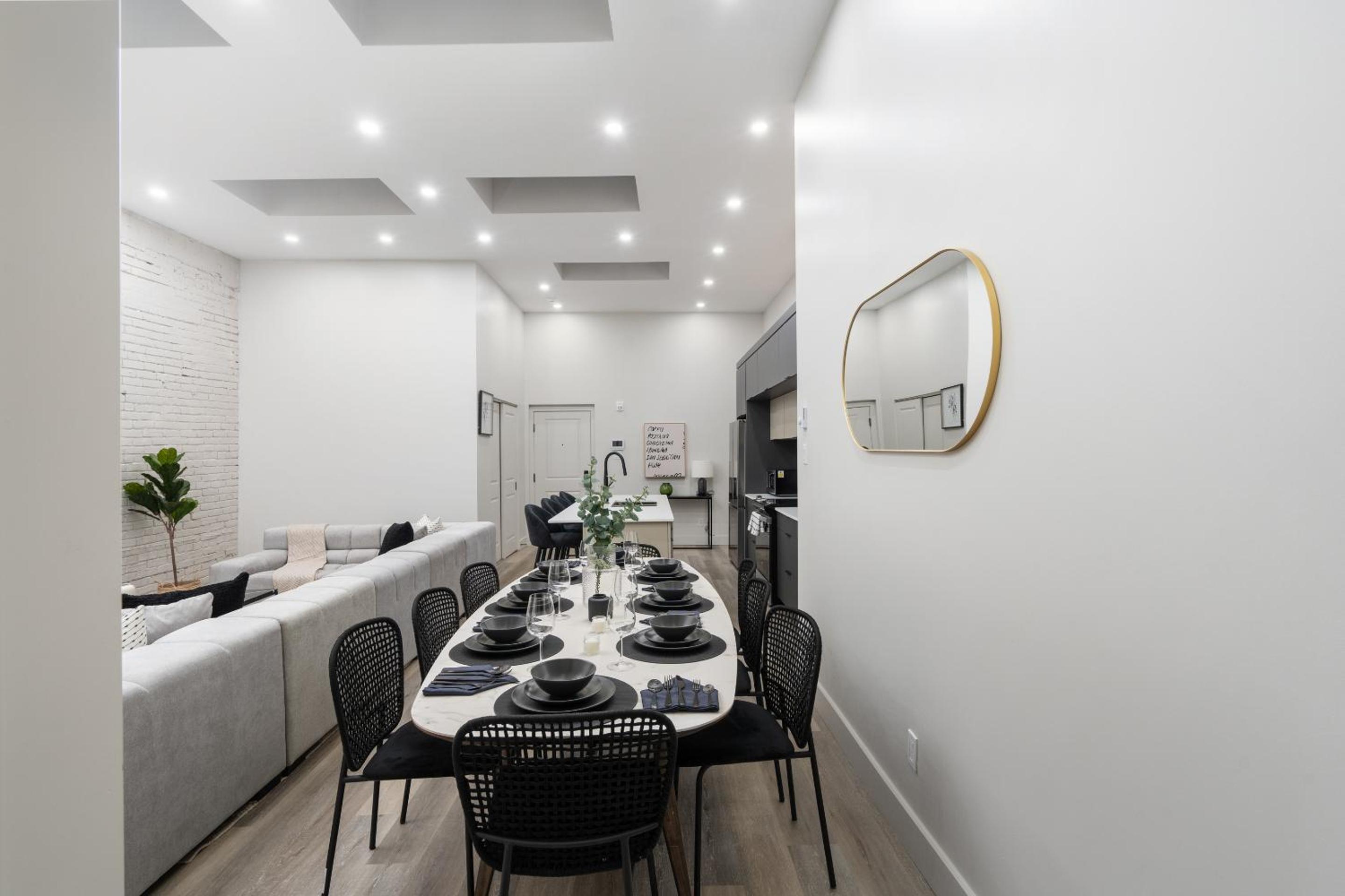 The Griffin ApartHotel- Downtown
