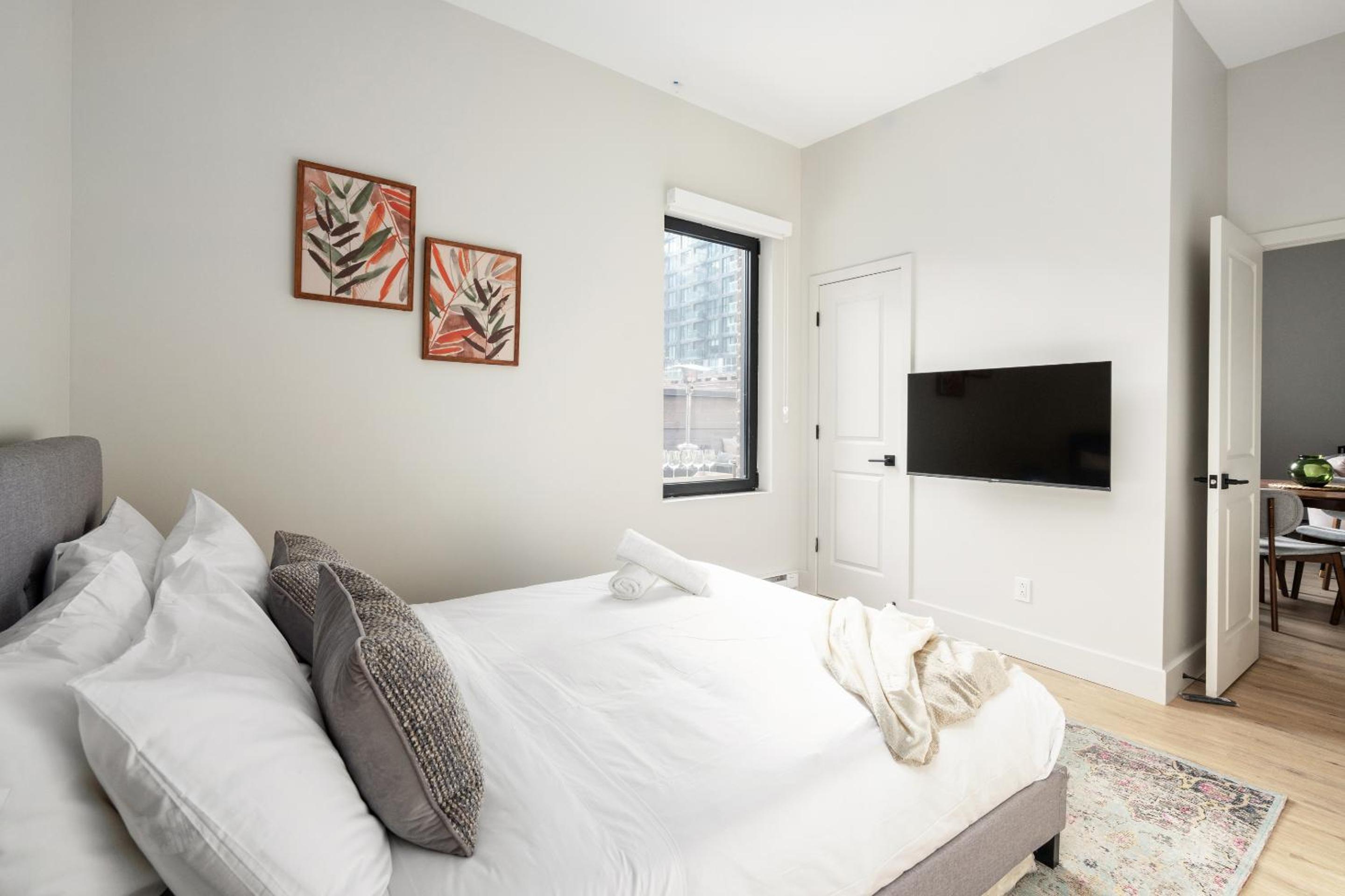 The Griffin ApartHotel- Downtown