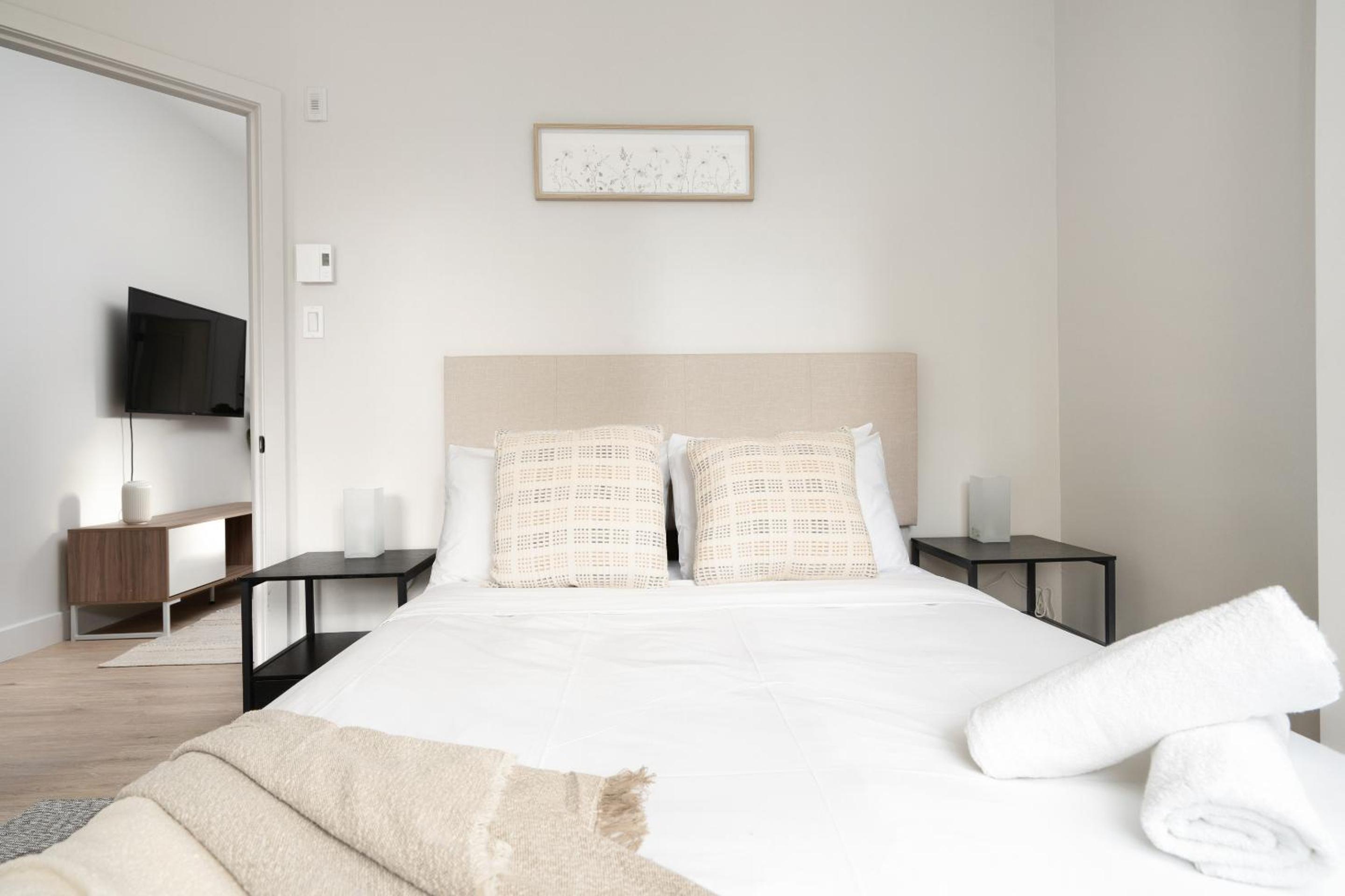 The Griffin ApartHotel- Downtown