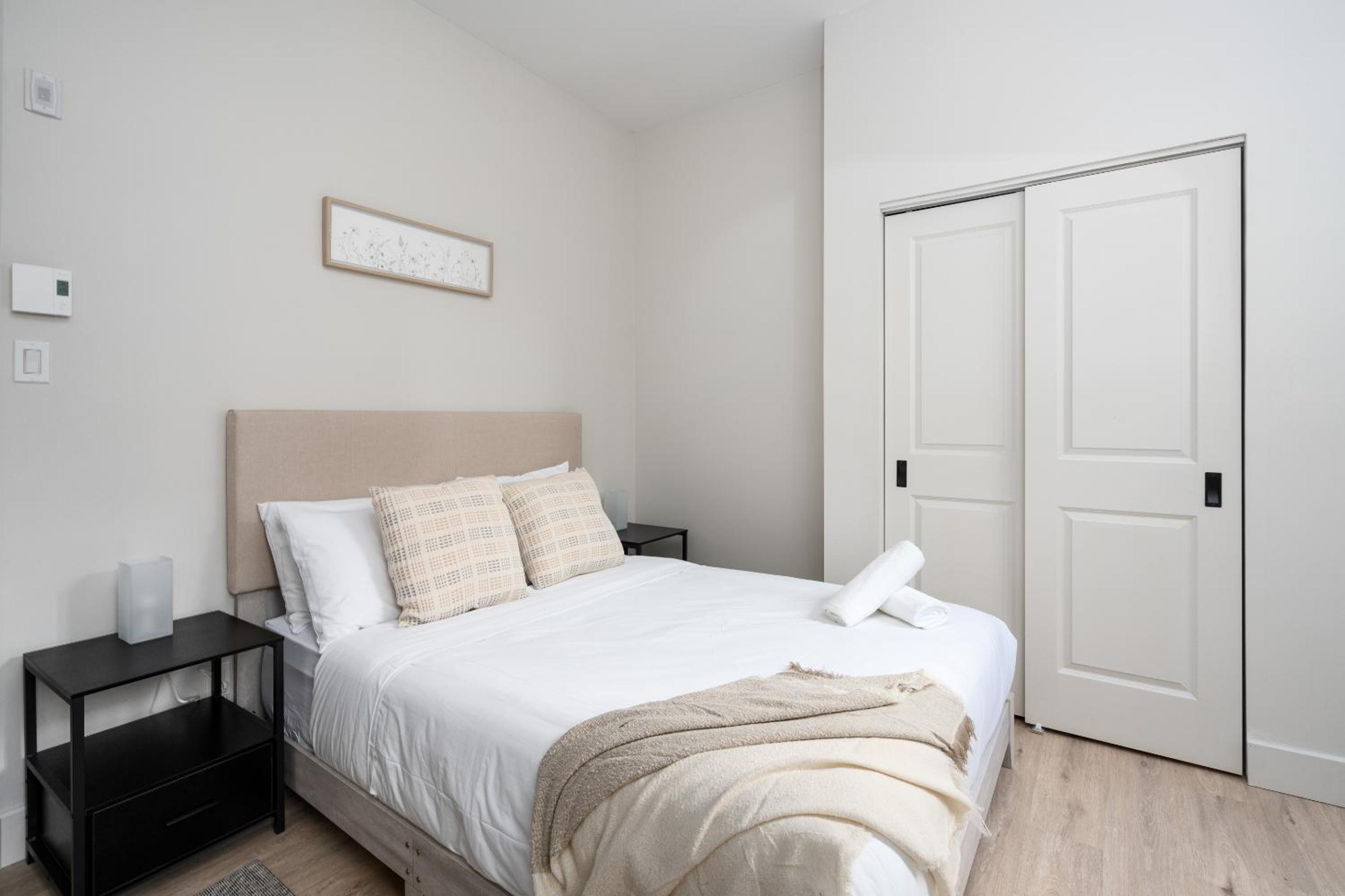 The Griffin ApartHotel- Downtown
