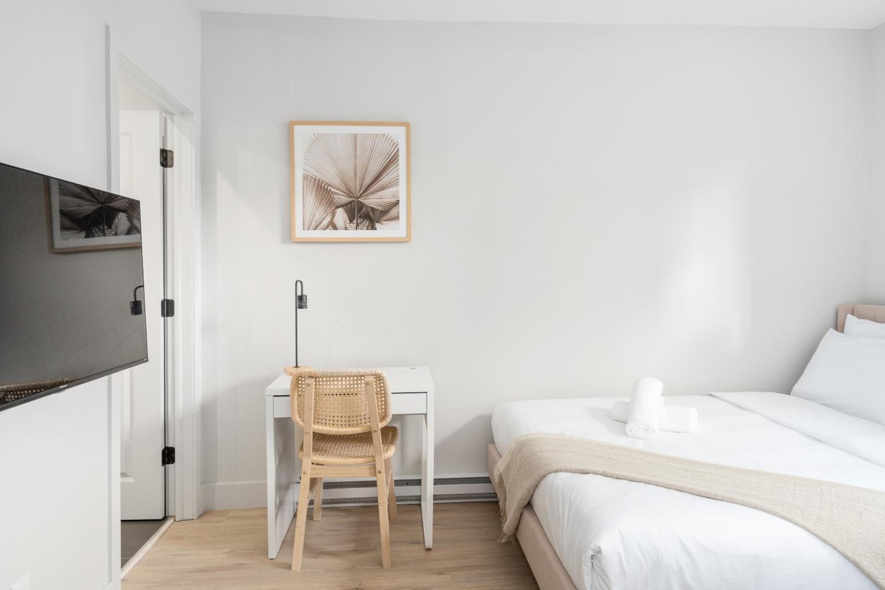 The Griffin ApartHotel- Downtown
