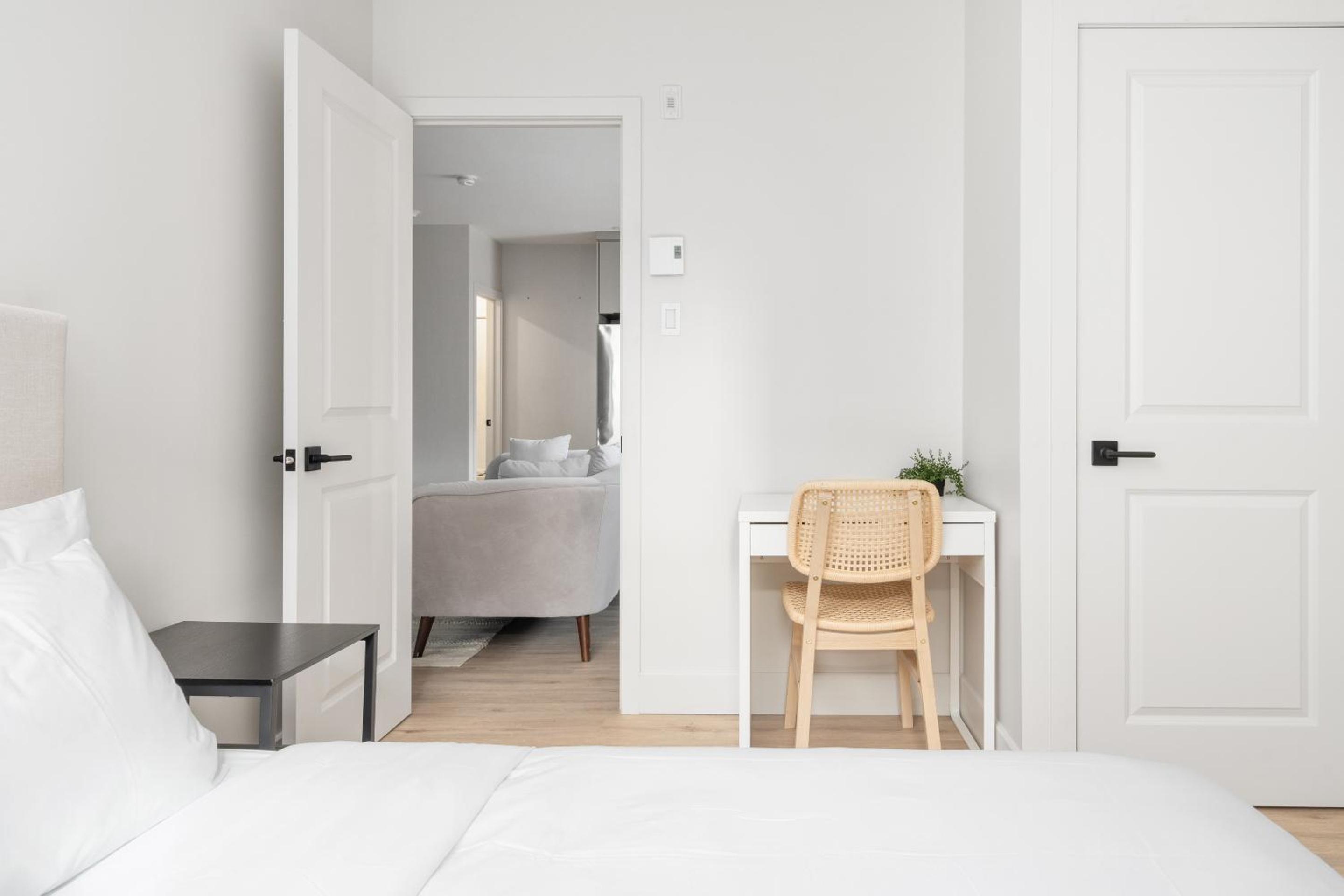 The Griffin ApartHotel- Downtown