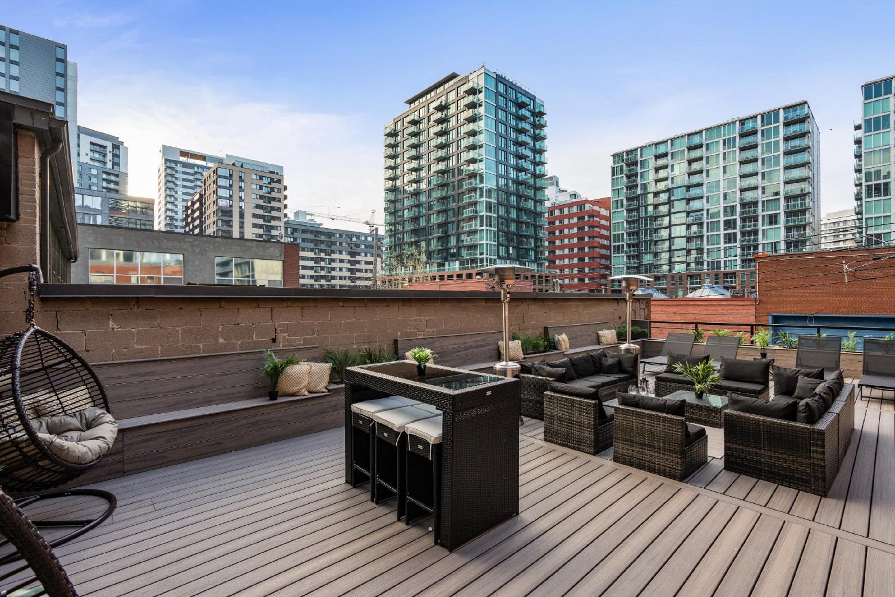 The Griffin ApartHotel- Downtown