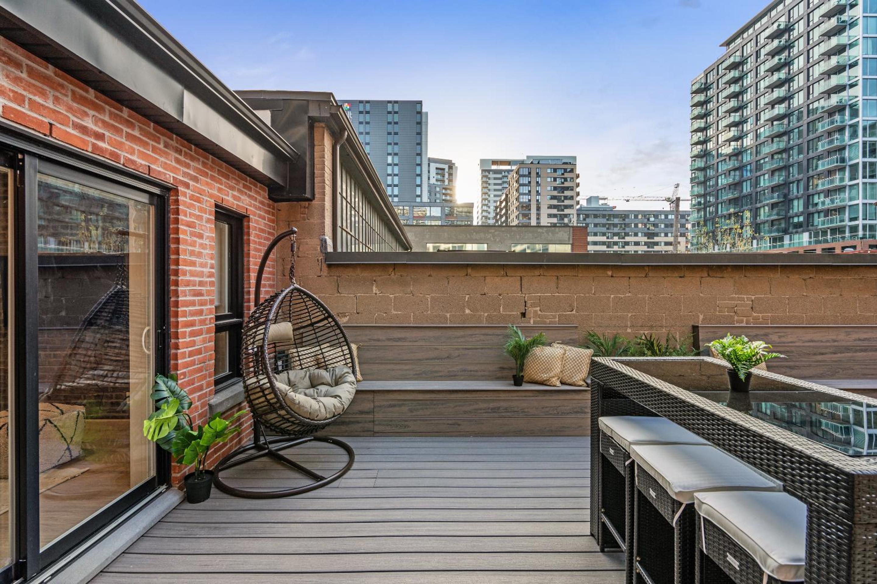 The Griffin ApartHotel- Downtown