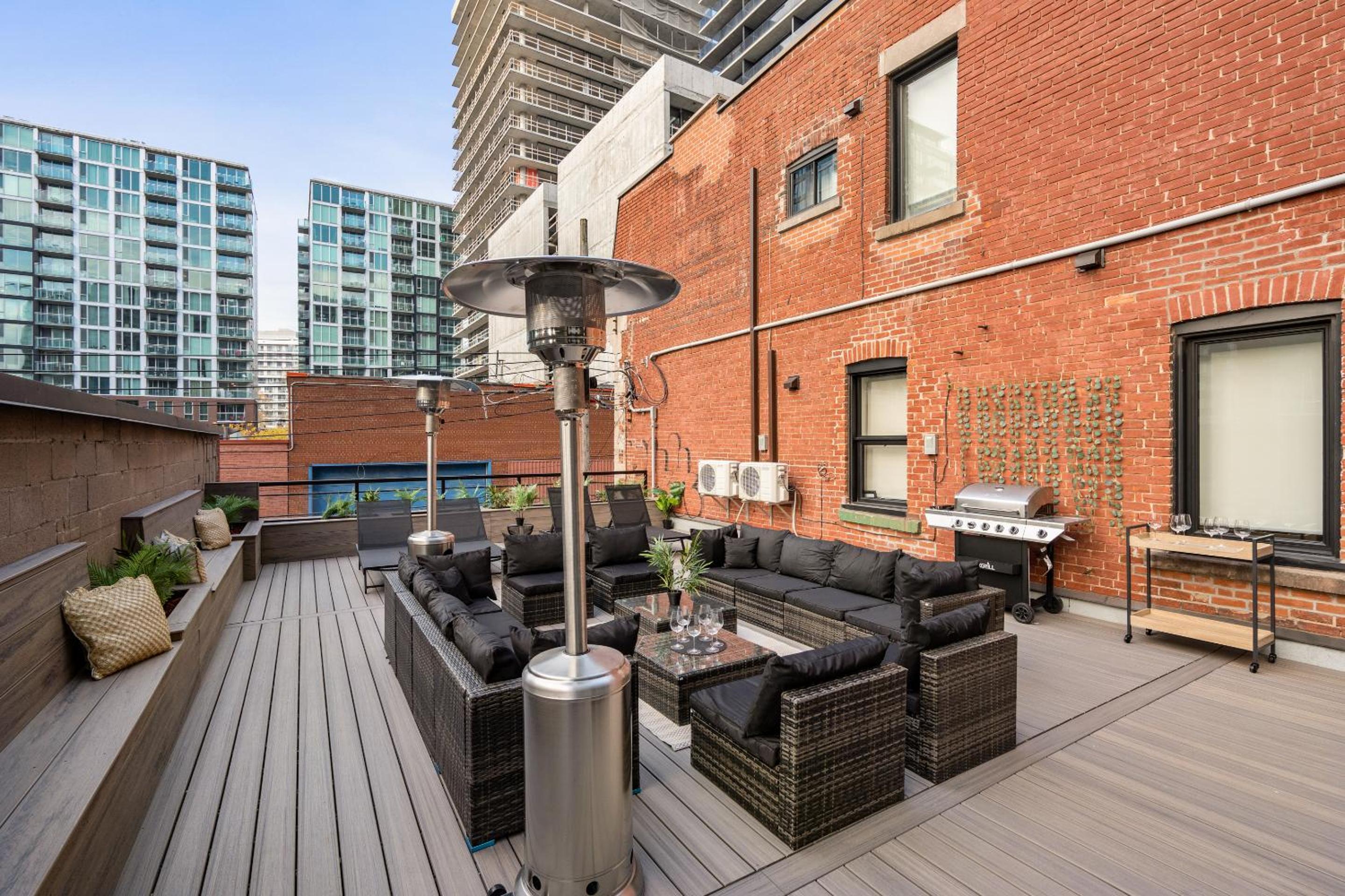 The Griffin ApartHotel- Downtown