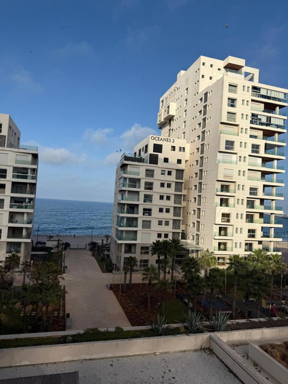 Stunning sea-view apartment 20