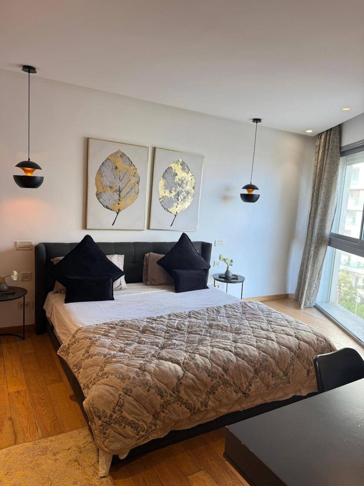 Stunning sea-view apartment 20
