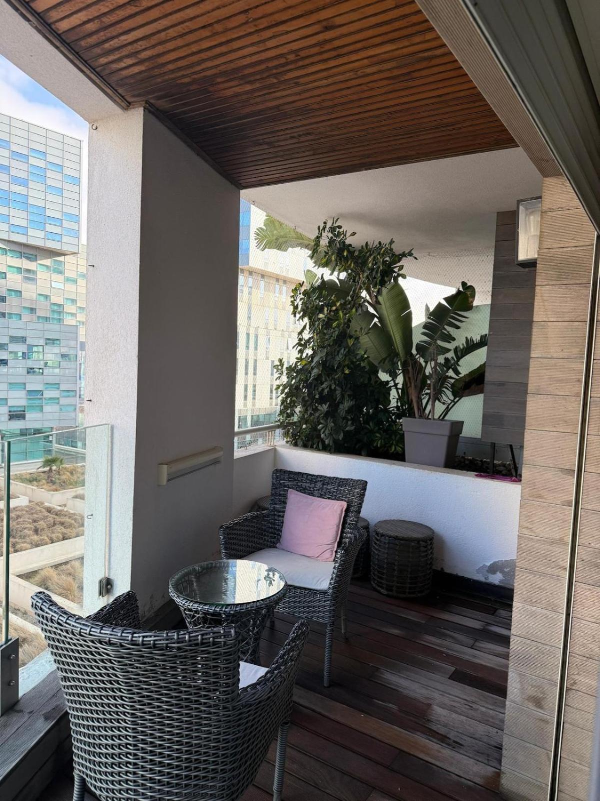 Stunning sea-view apartment 20