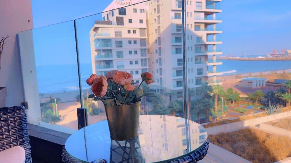 Stunning sea-view apartment 20