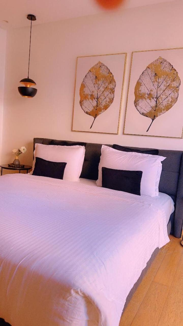 Stunning sea-view apartment 20