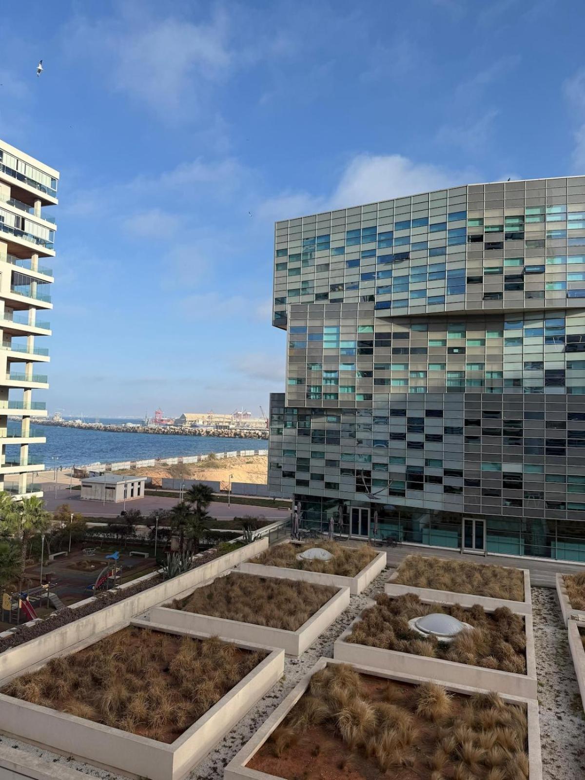 Stunning sea-view apartment 20