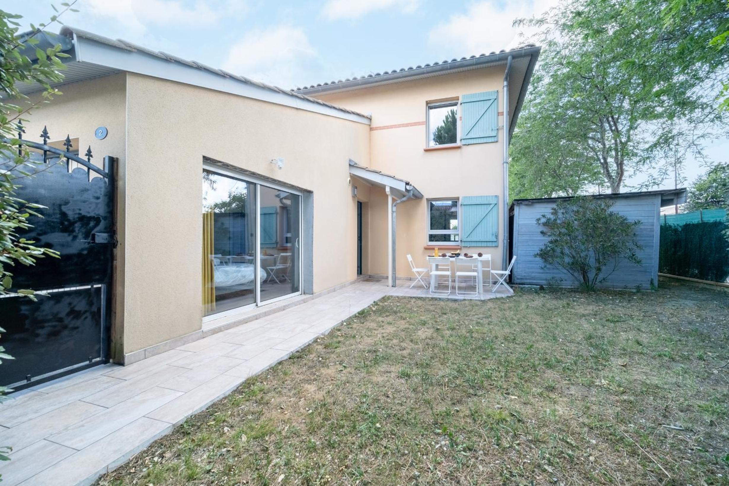 Villa St Simon - 11 couchages, piscine, parking, parfait entre famille, amis ou pros