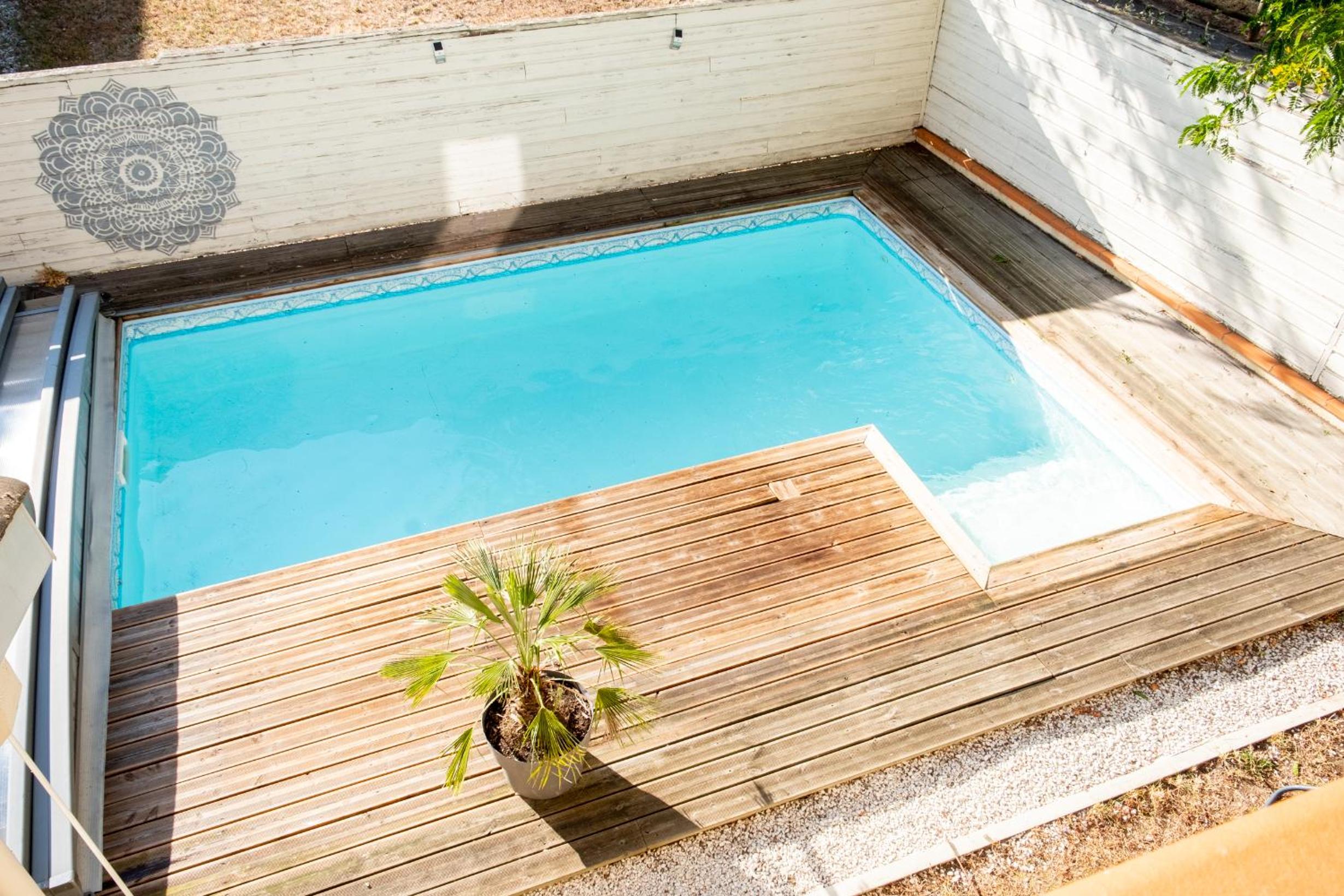Villa St Simon - 11 couchages, piscine, parking, parfait entre famille, amis ou pros