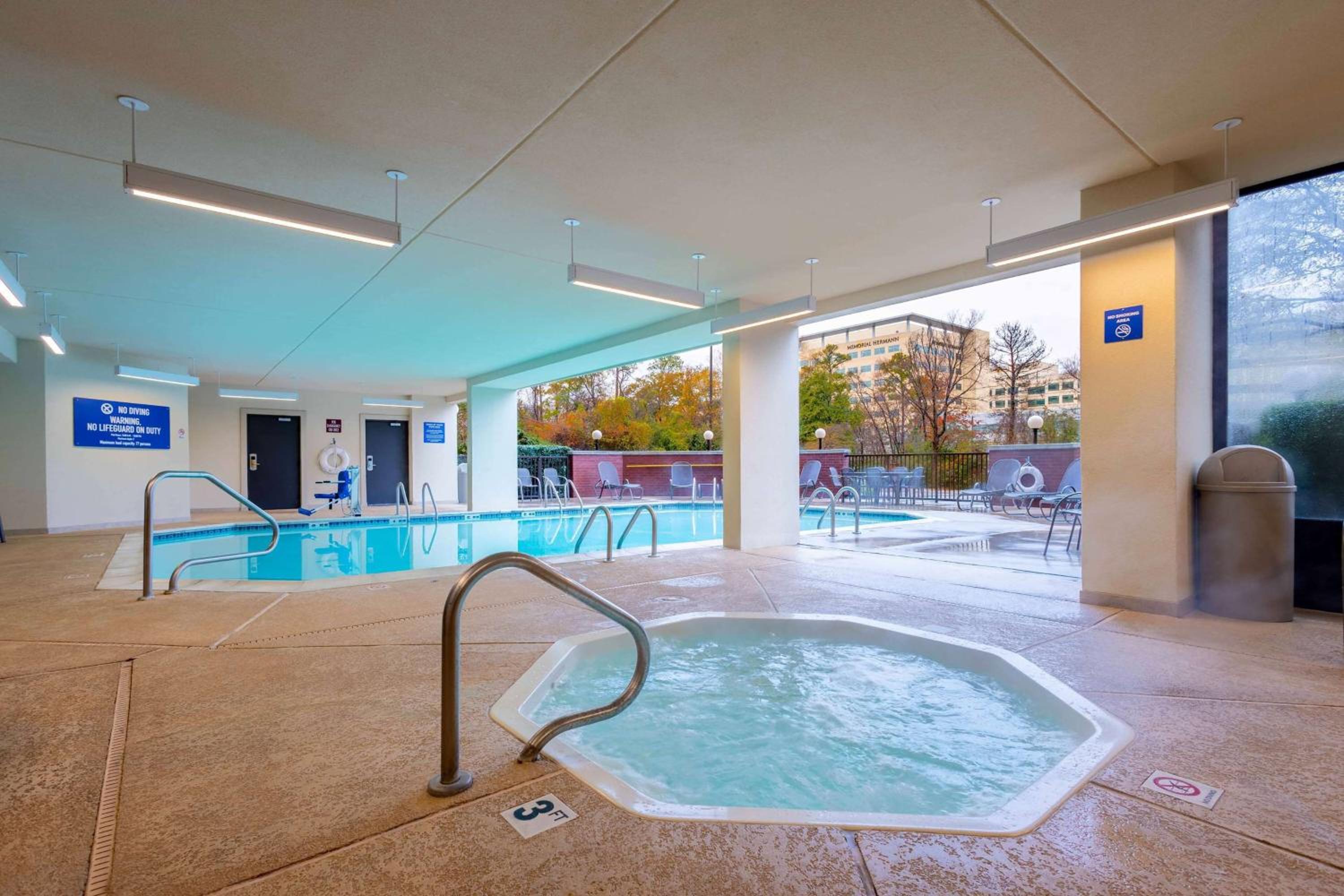 Heritage Inn Suites Houston Sugar Land, Trademark by Wyndham
