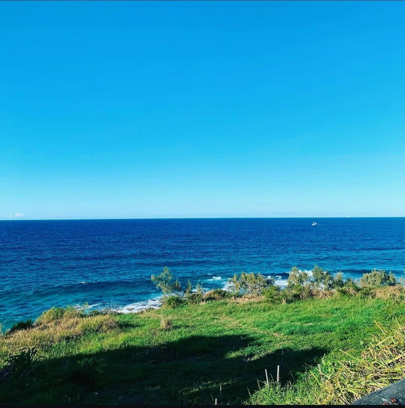 Azzure Bokarina Penthouse- Brand New- Ocean View- Resort Style Pool- Steam Room