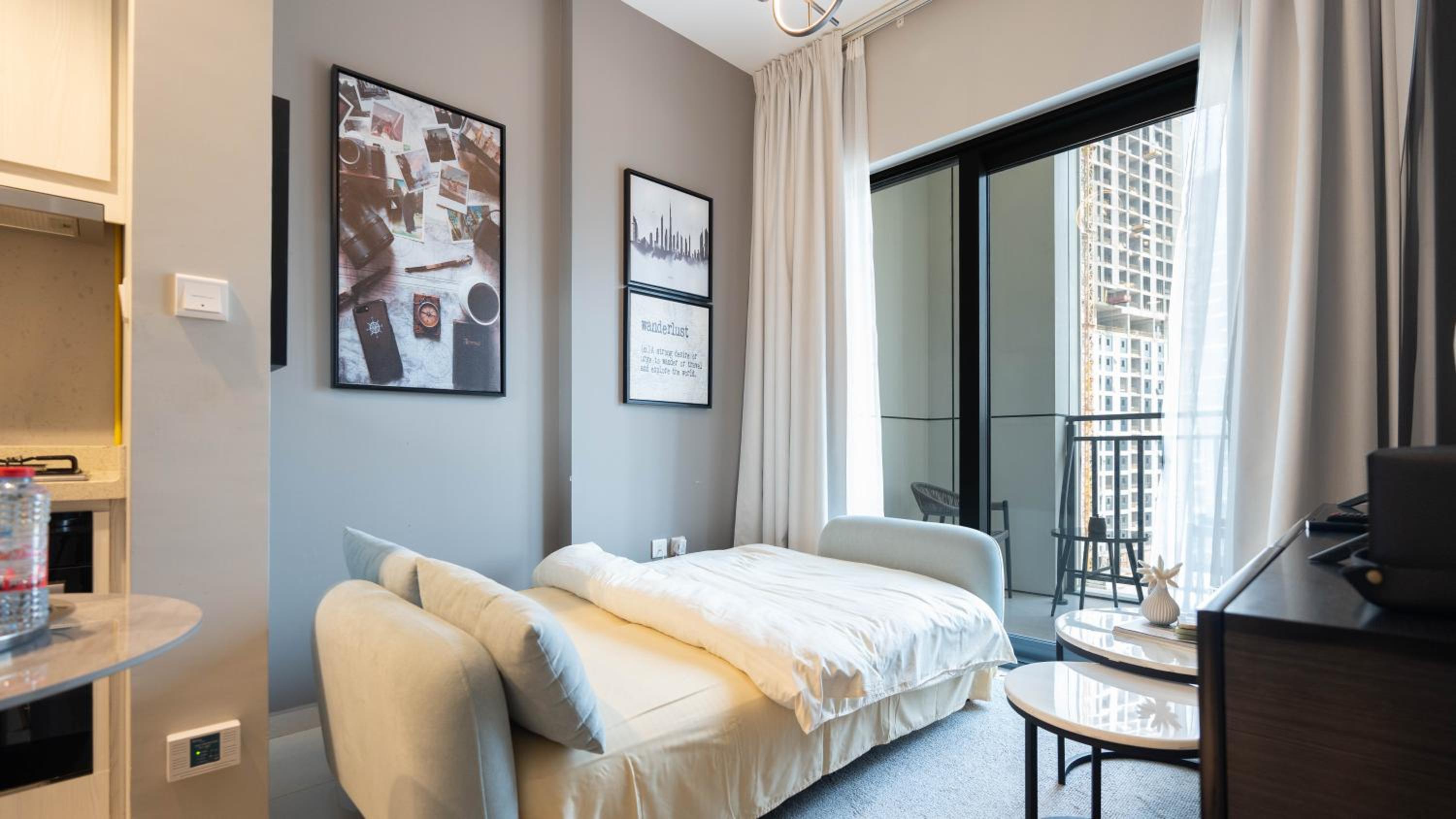 Keyrock - Zada Tower, Business Bay Lake-View Apartment