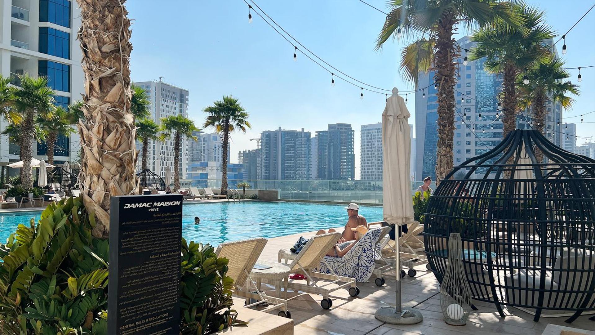Keyrock Living - Studio with Burj Khalifa View