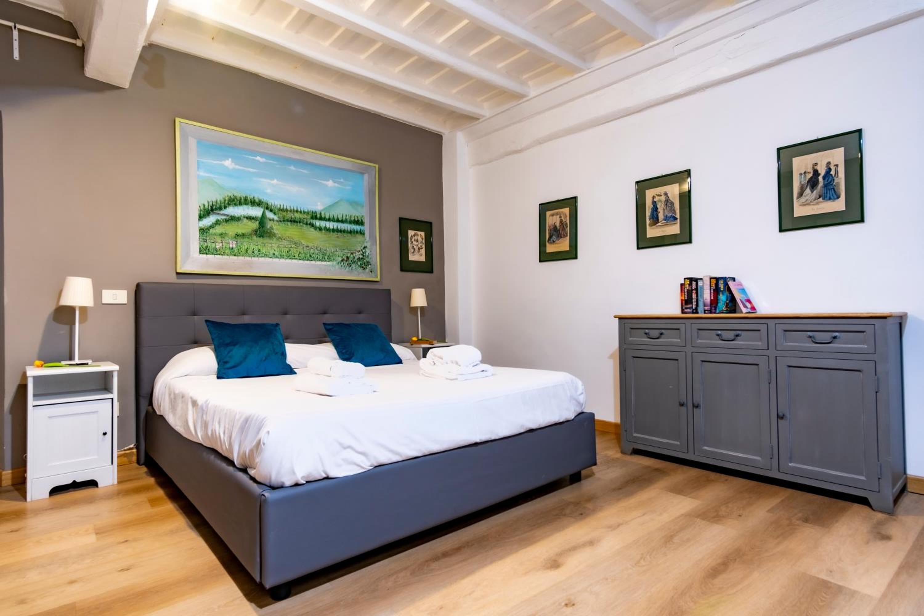 Elegantis Monti Suite Apartment