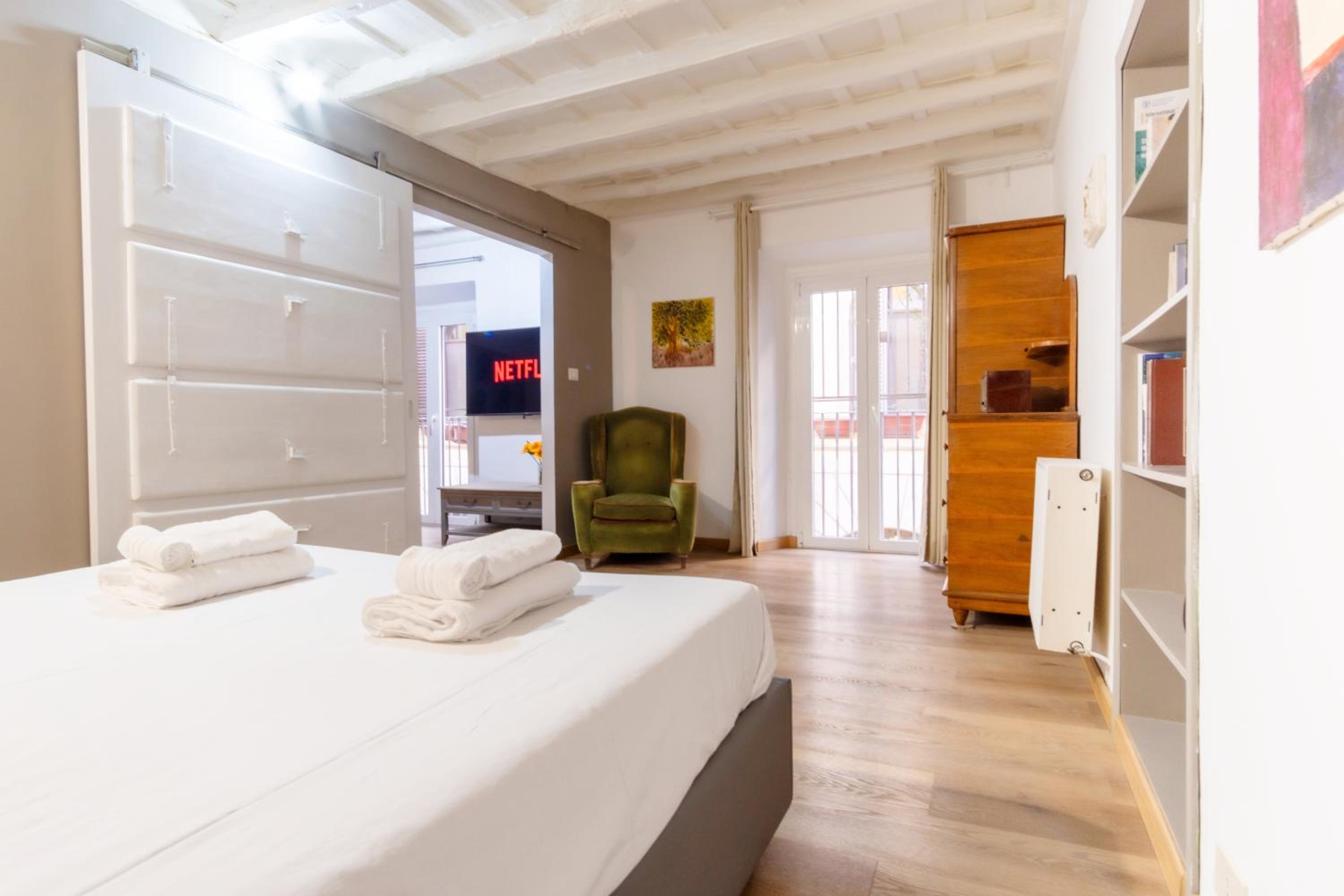 Elegantis Monti Suite Apartment