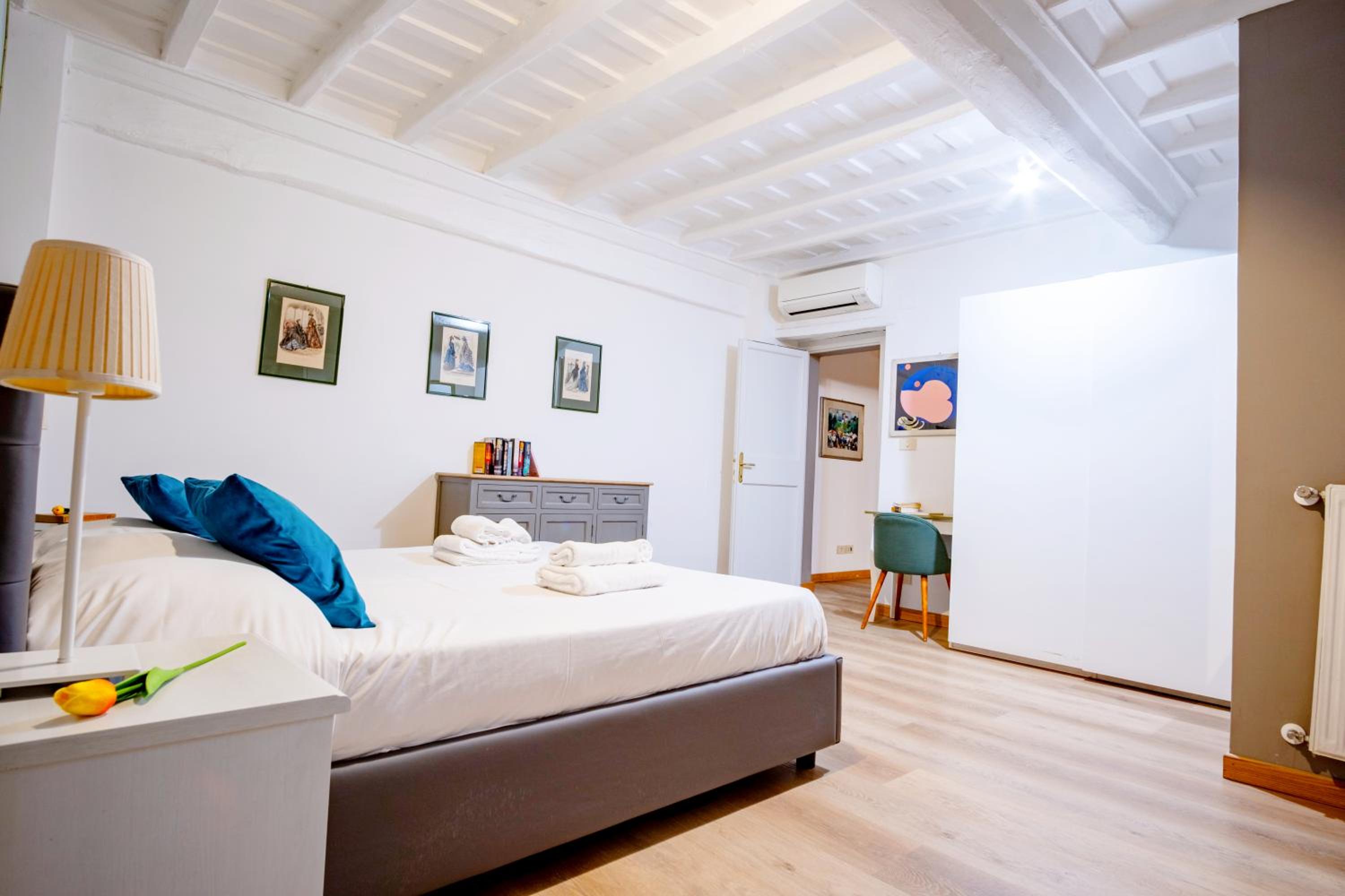 Elegantis Monti Suite Apartment