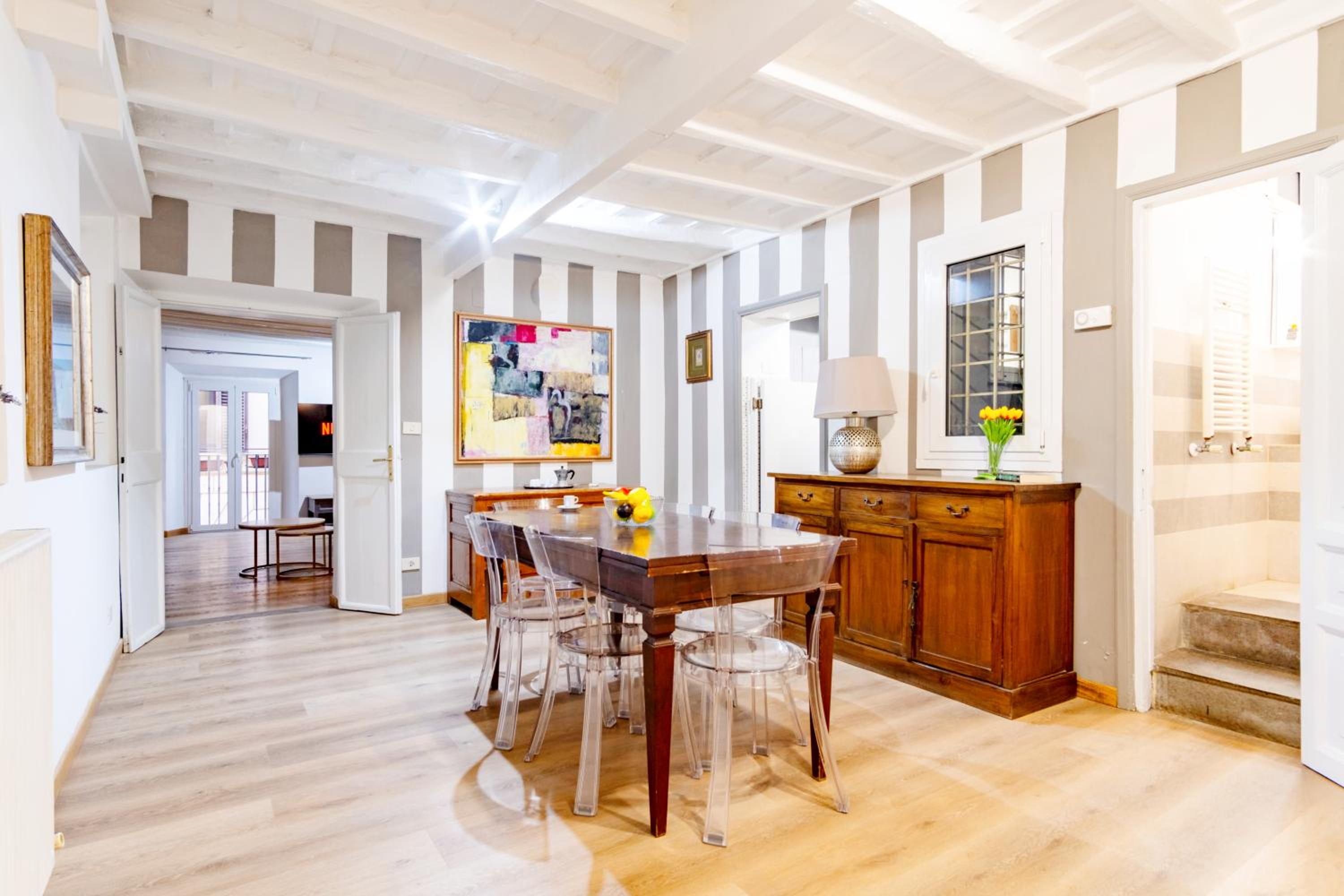 Elegantis Monti Suite Apartment