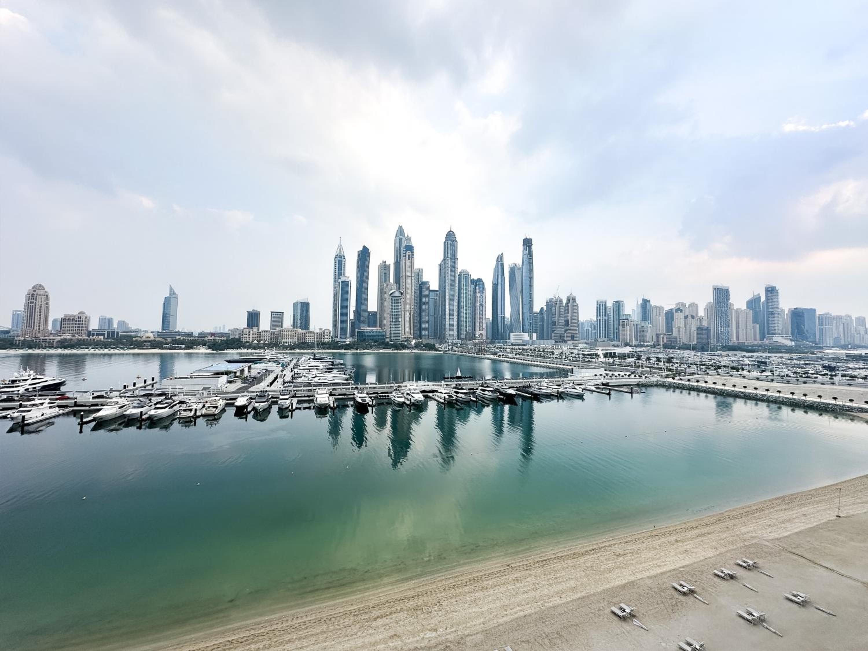 KeyRock Living - Seaview Stay at Emaar Beachfront