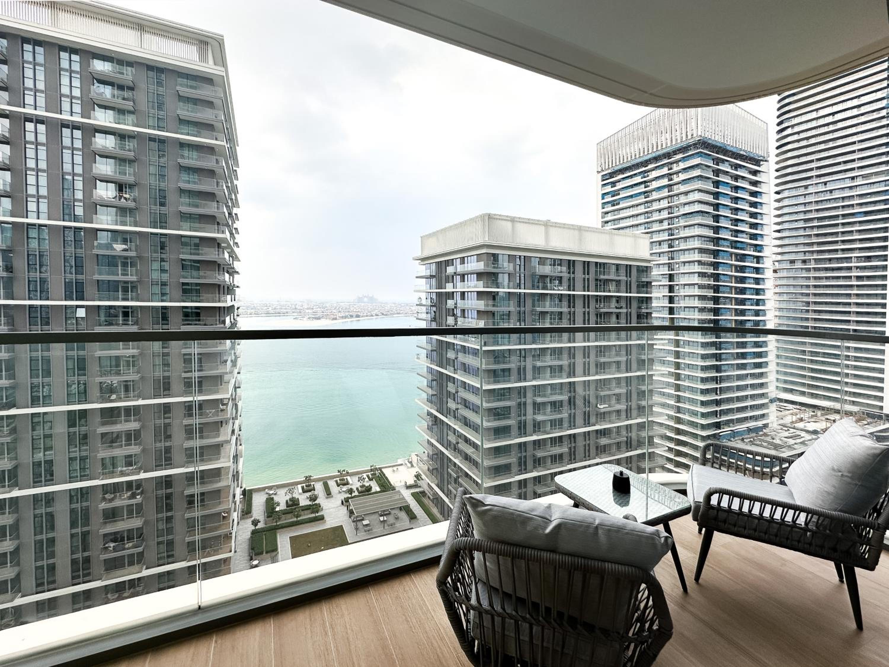 KeyRock Living - Seaview Stay at Emaar Beachfront