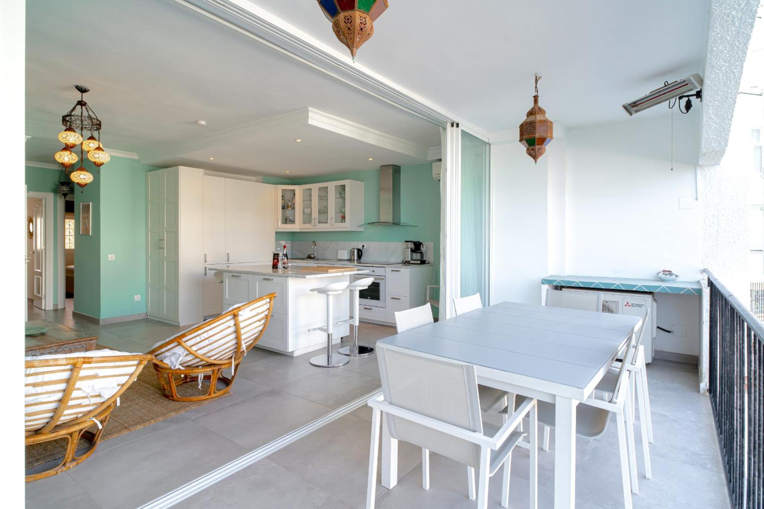 Carabeo 20 Apartment by Casasol