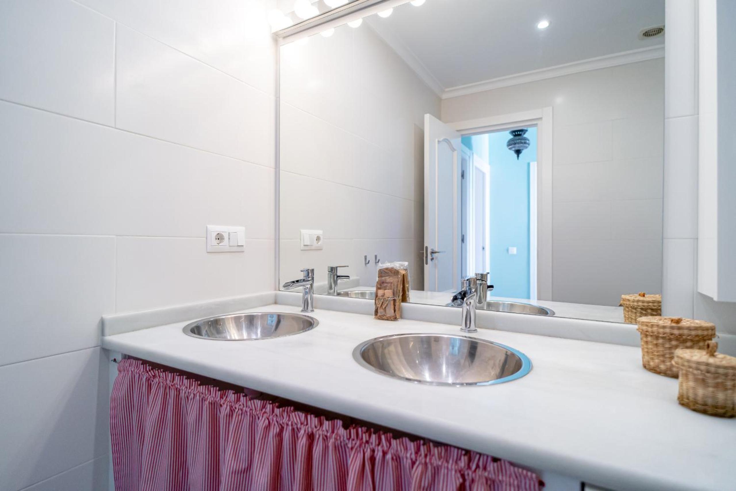 Carabeo 20 Apartment by Casasol