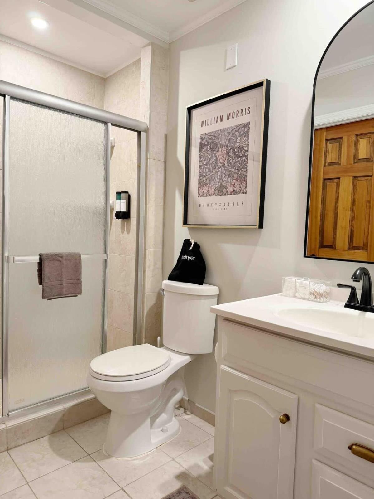 Spacious Family Home w Pool and Game-room Near Downtown and Beach