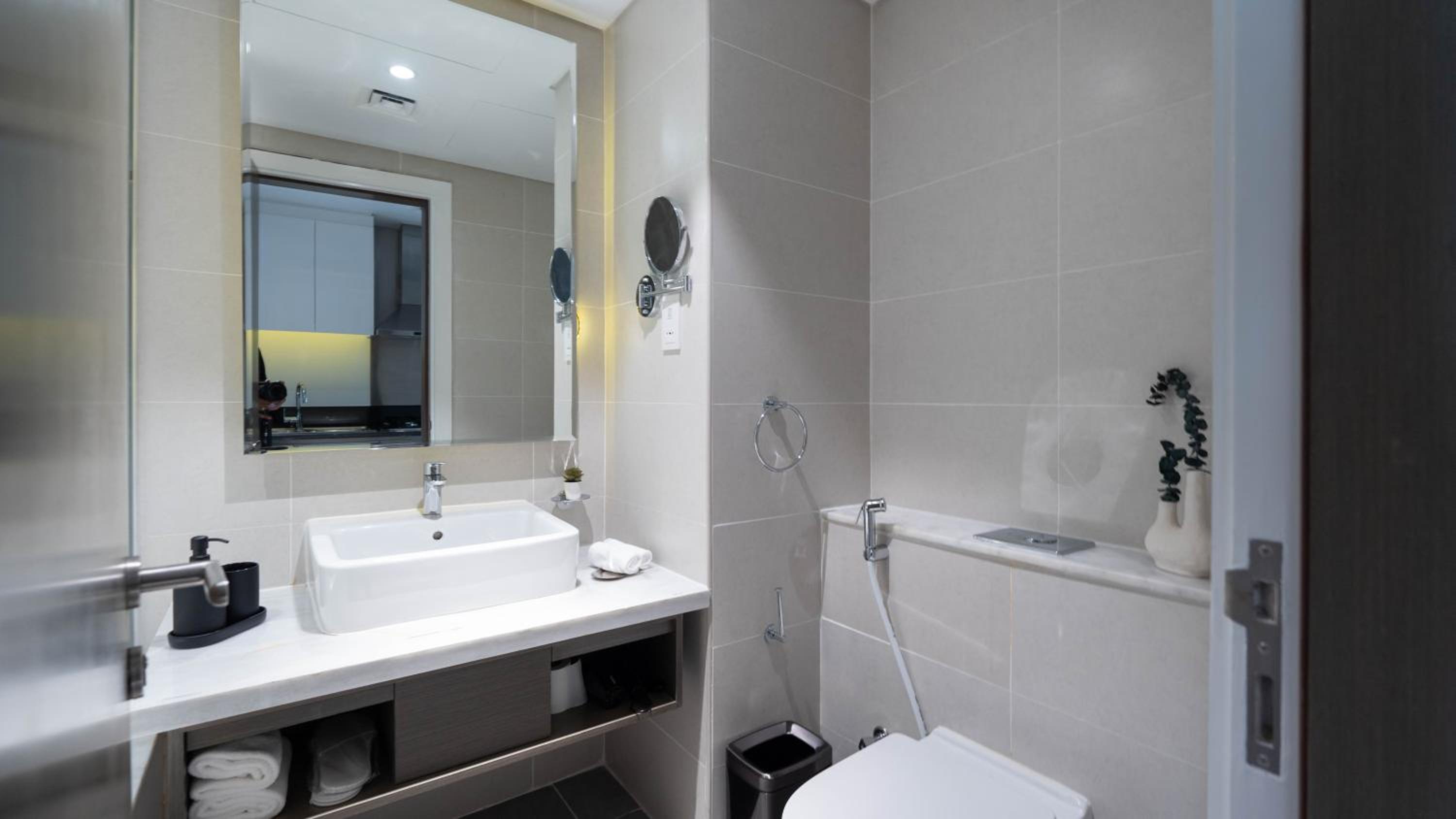 Keyrock Damac Maison Privée - Studio in Business Bay with Pool, Gym & Free Parking