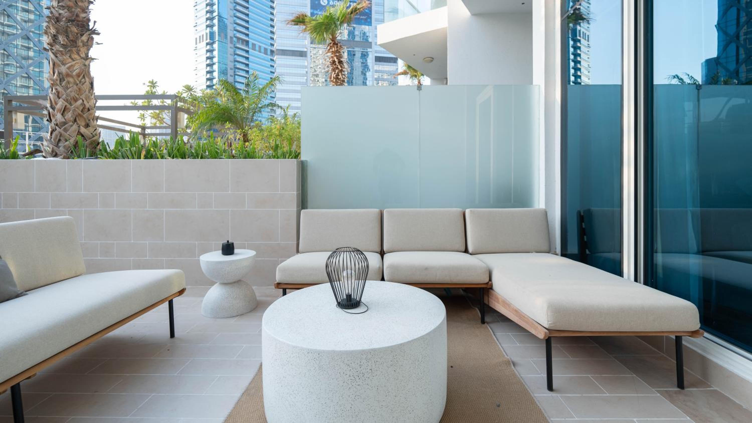 Keyrock Damac Maison Privée - Studio in Business Bay with Pool, Gym & Free Parking