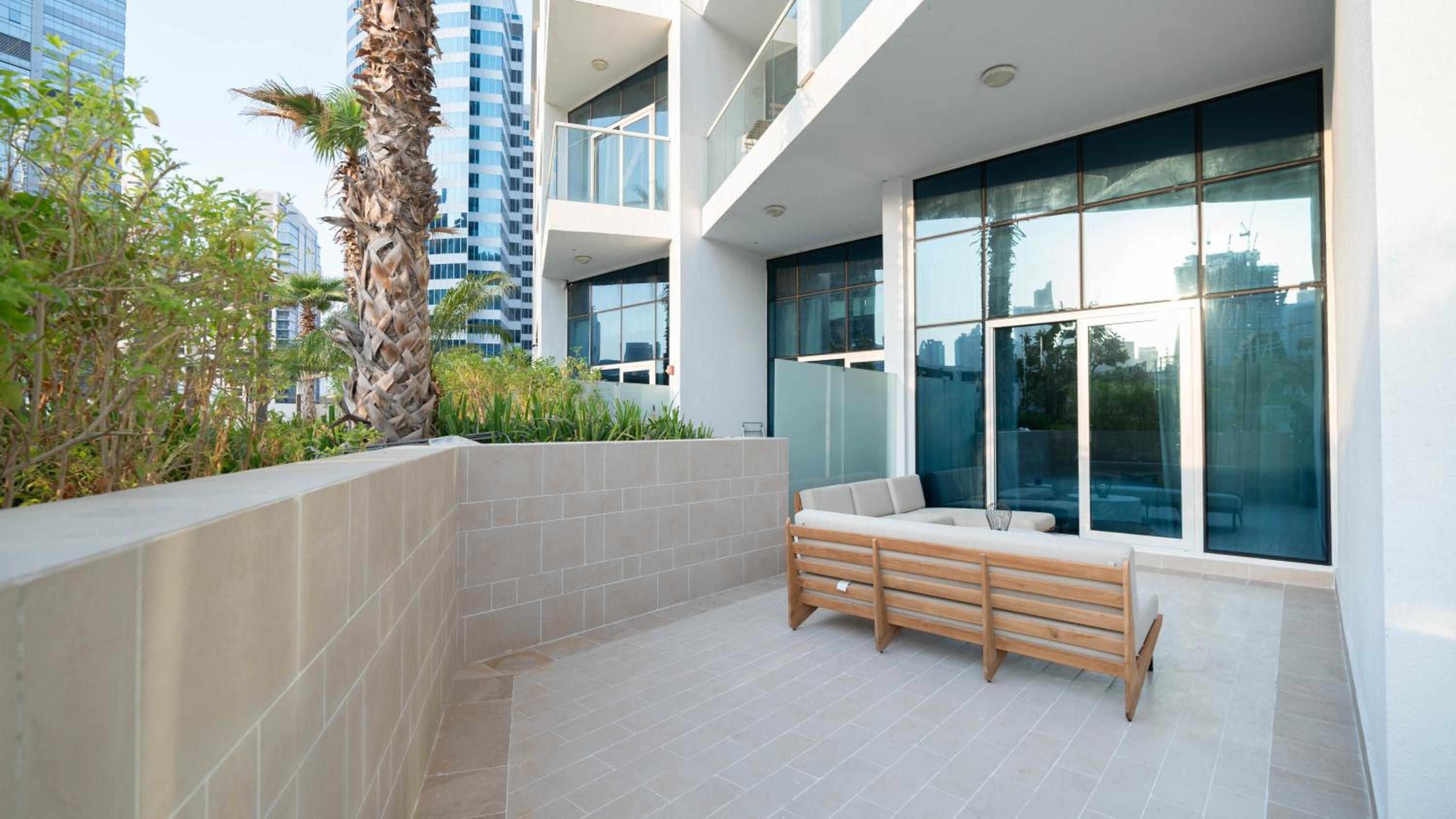 Keyrock Damac Maison Privée - Studio in Business Bay with Pool, Gym & Free Parking