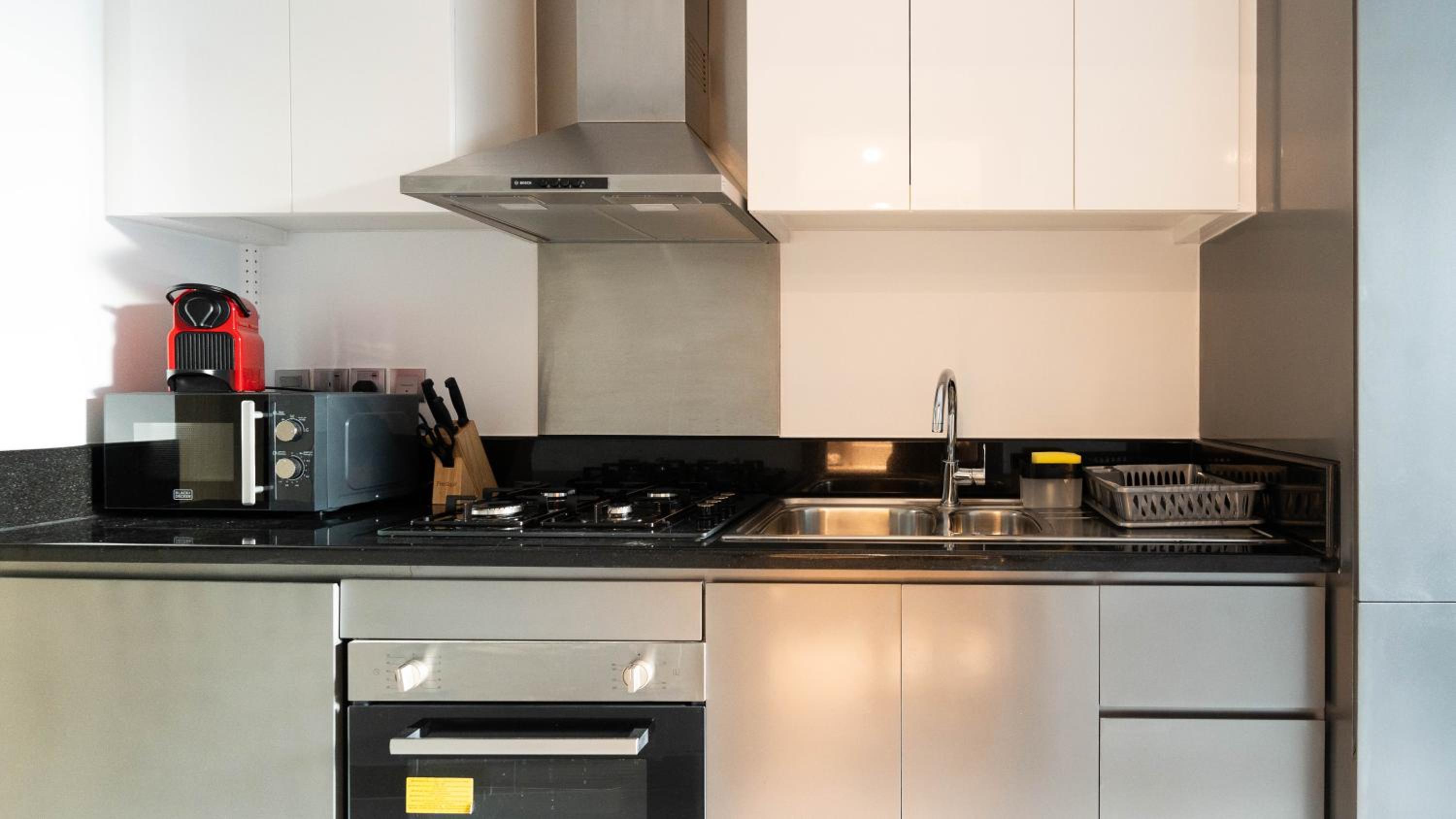 Keyrock Damac Maison Privée - Studio in Business Bay with Pool, Gym & Free Parking