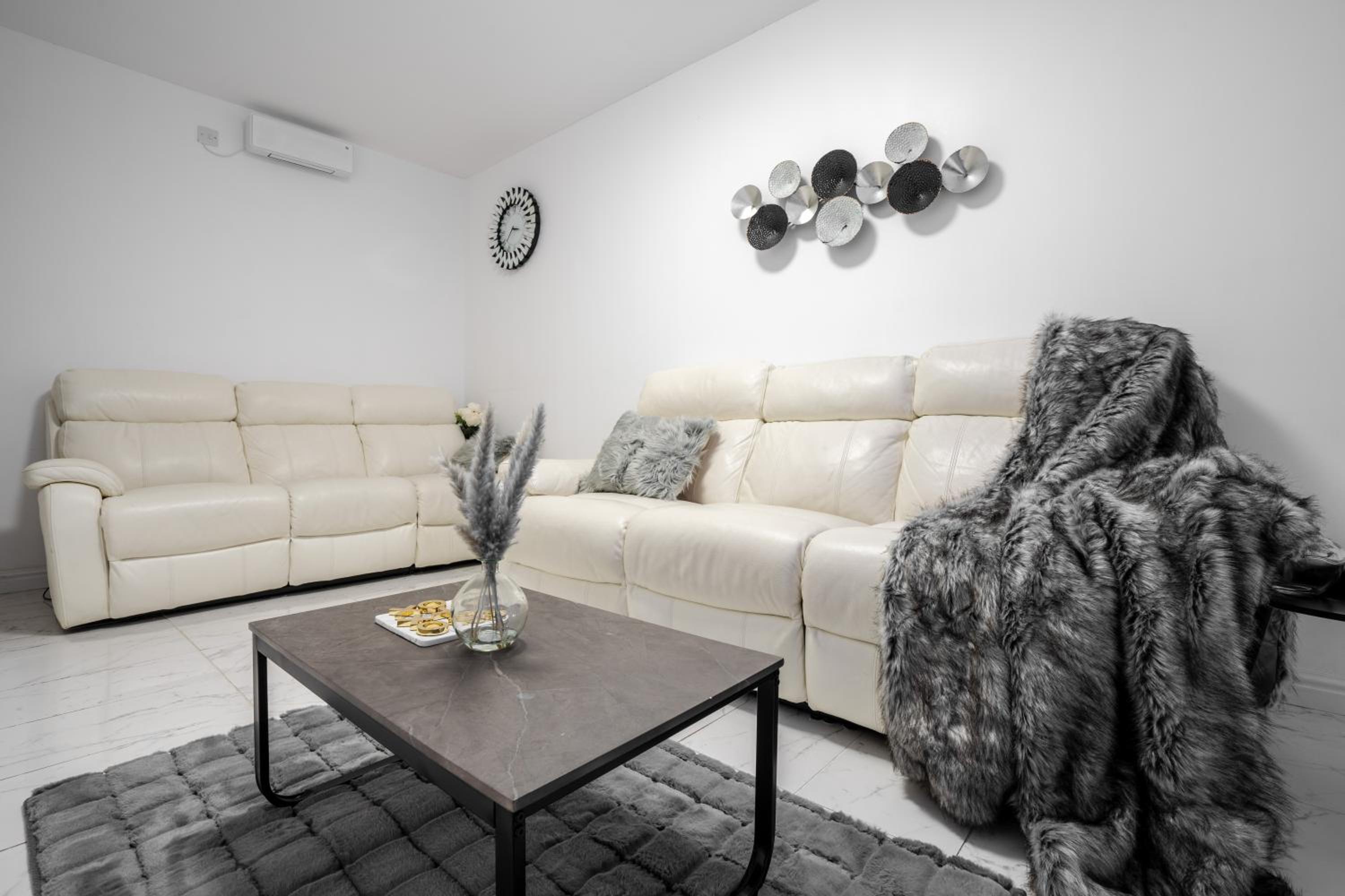 Stylish5 bed By Etihad and Coop live