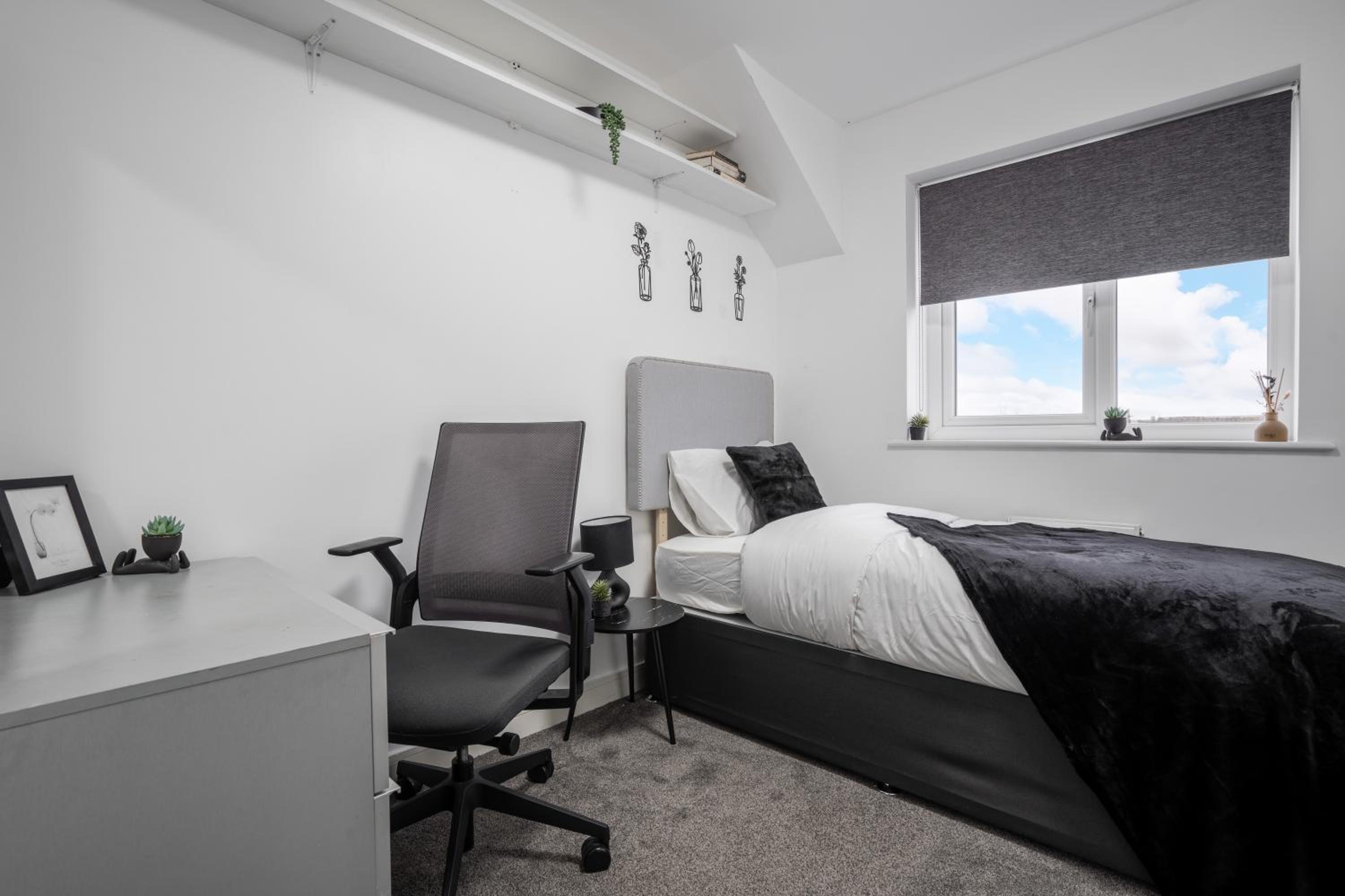 Stylish5 bed By Etihad and Coop live