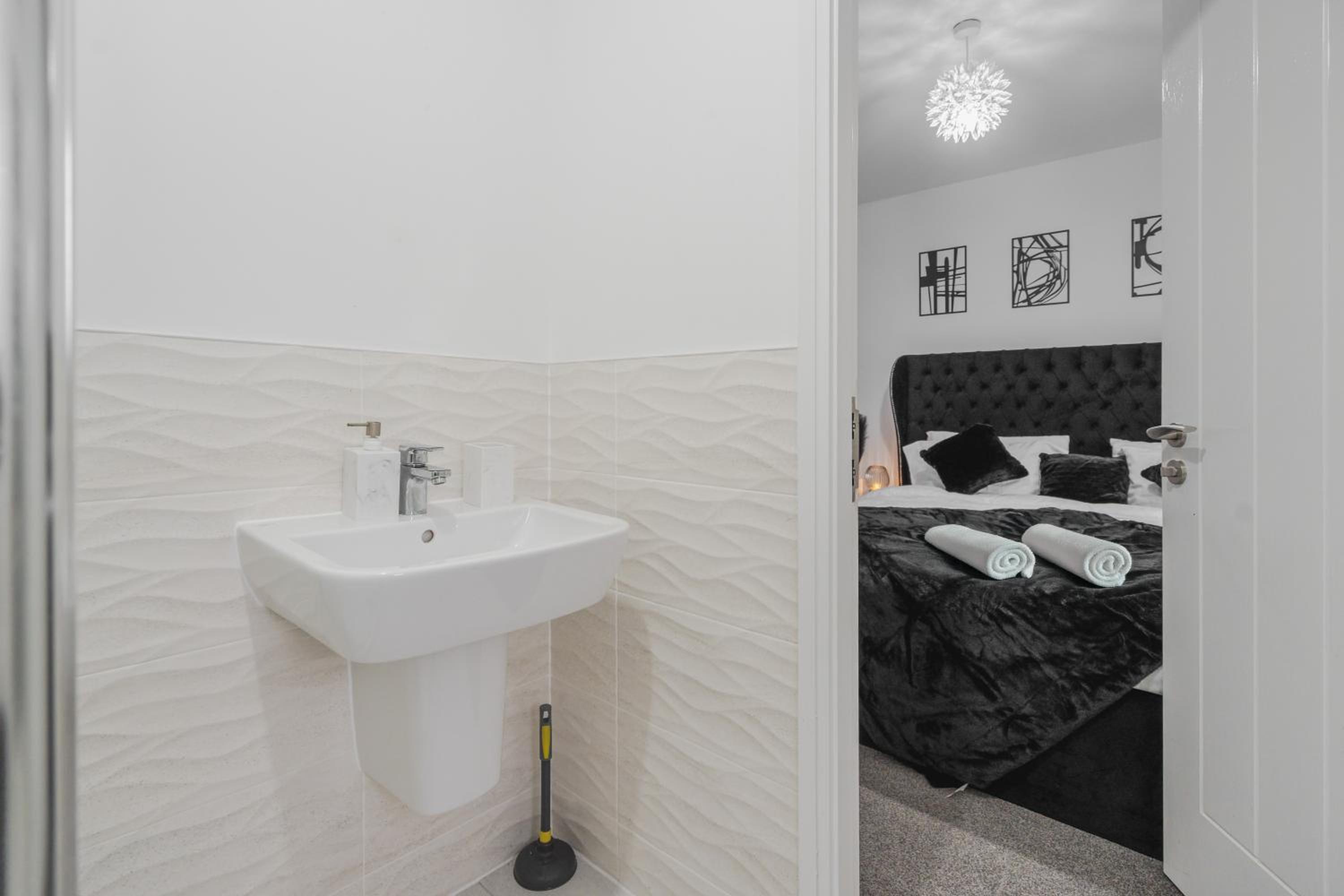 Stylish5 bed By Etihad and Coop live