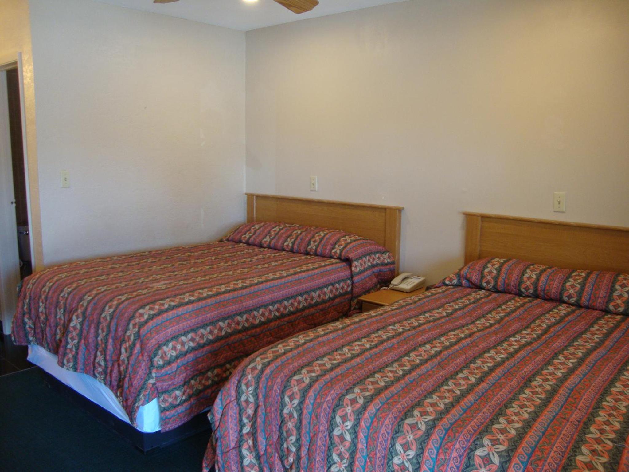 Townhouse Inn and Suites