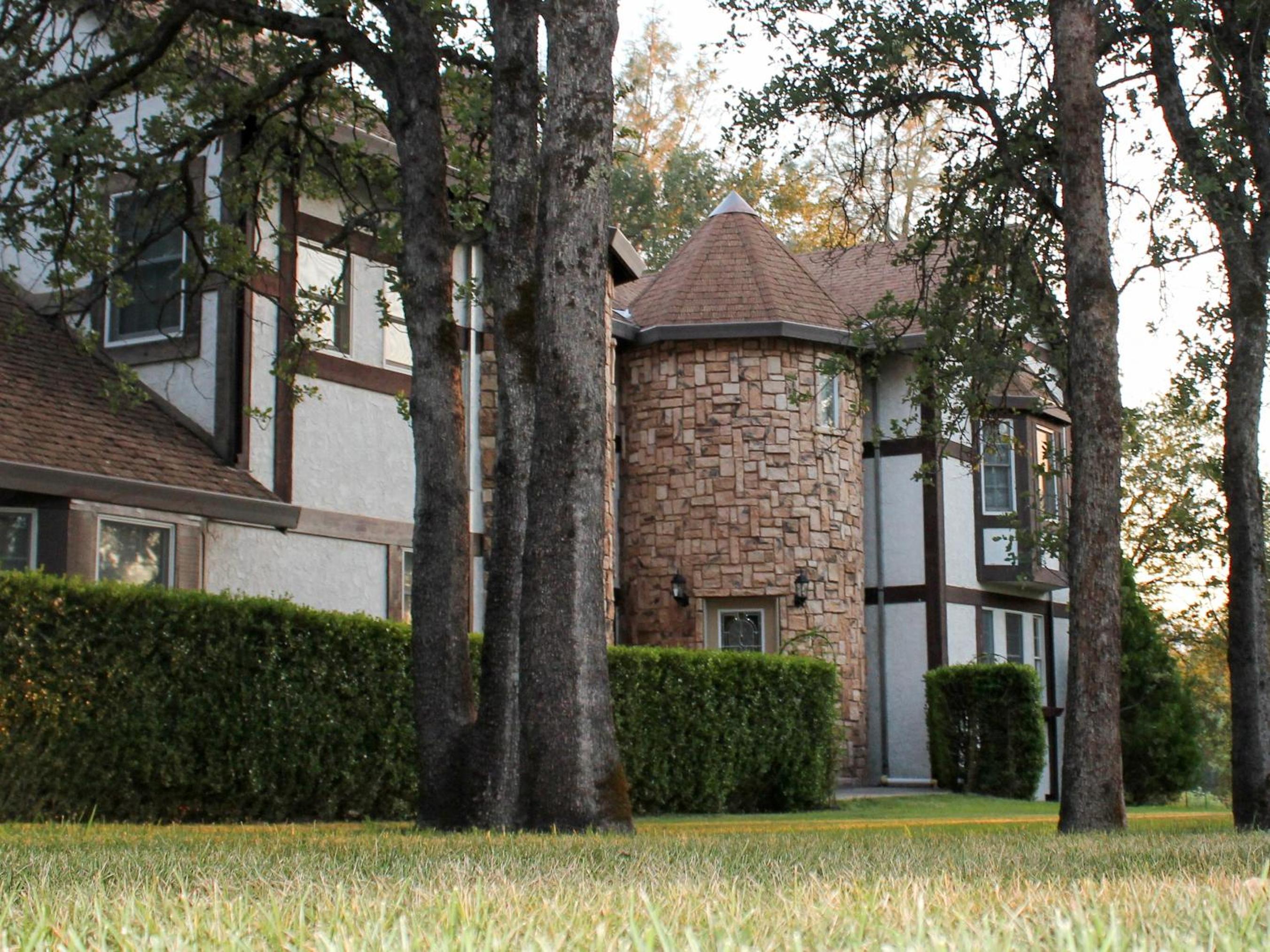 Redding Vacations - Hope Inn Redding - Property Image 10