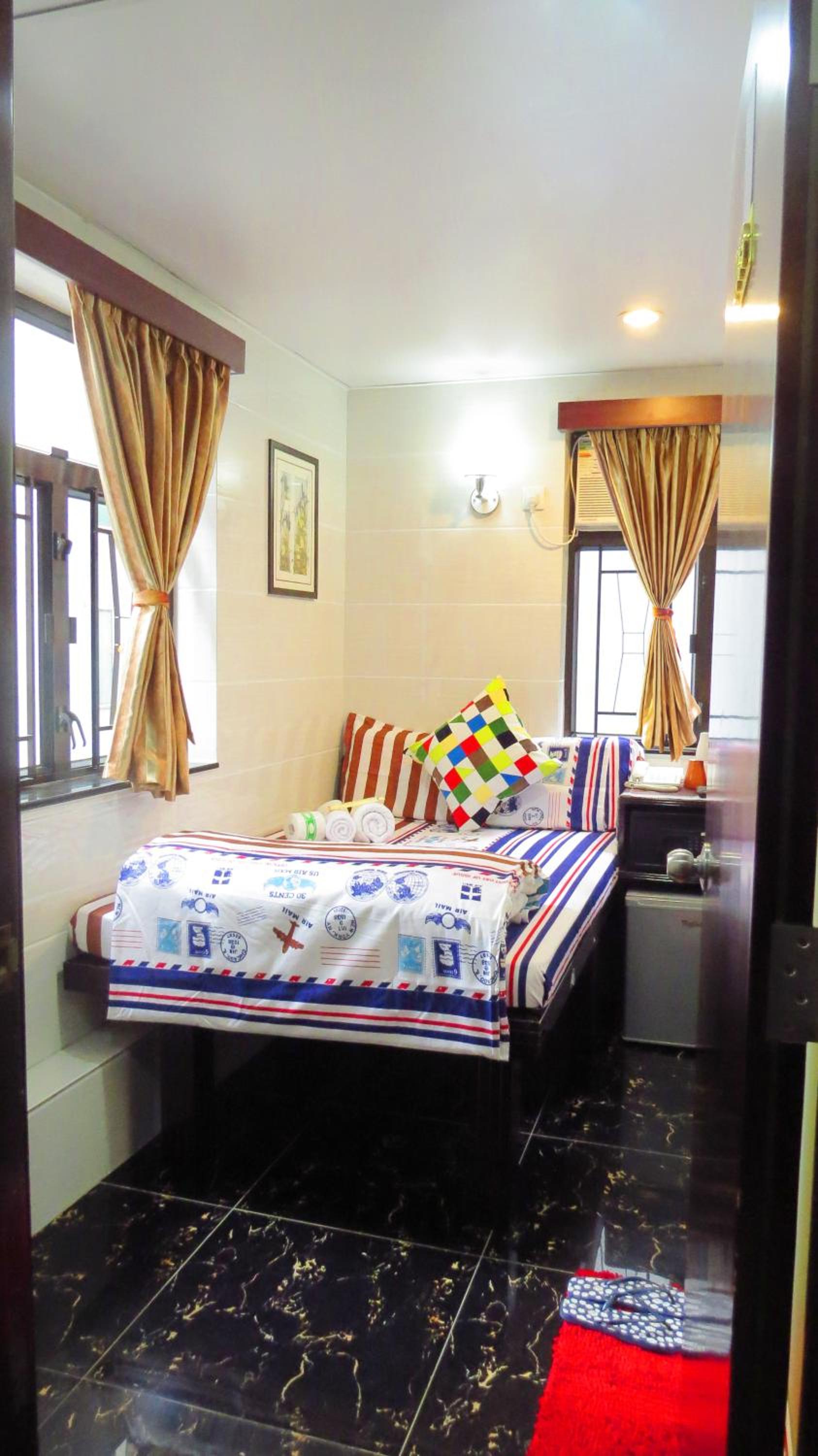 Germany Hostel Block D 24 HOUR RECEPTION 10TH FLOOR FLAT D8