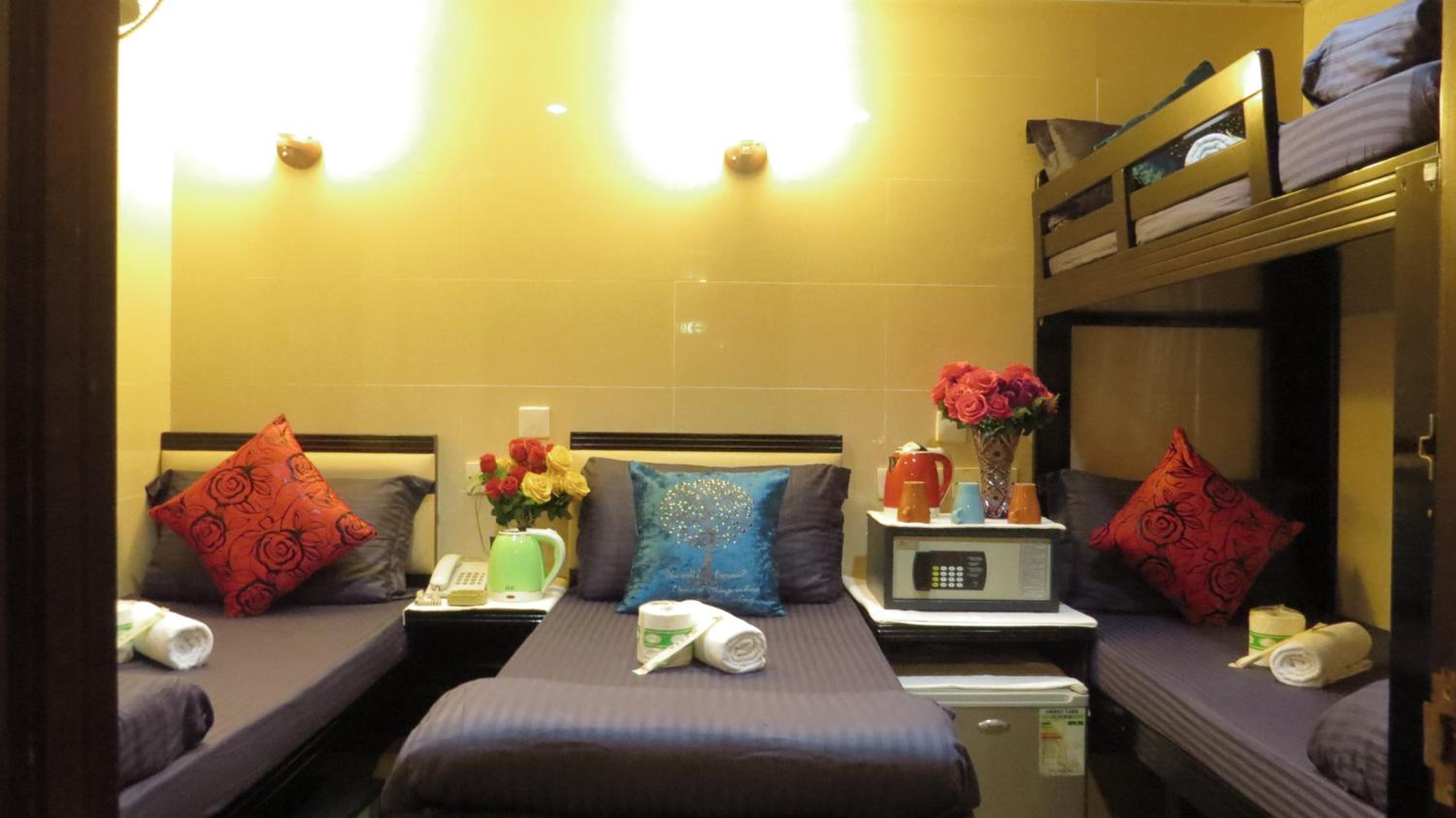 Germany Hostel Block D 24 HOUR RECEPTION 10TH FLOOR FLAT D8
