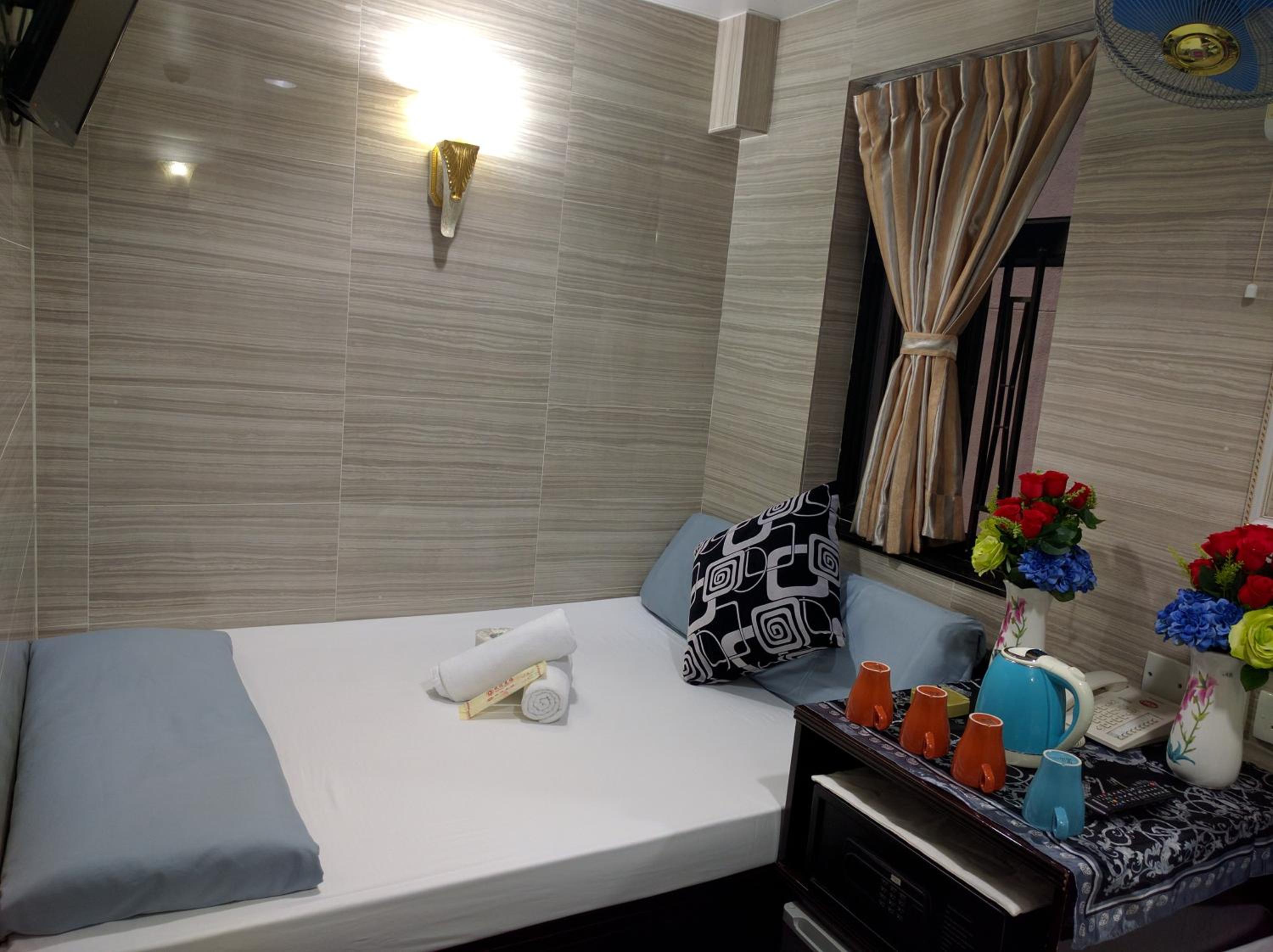 Germany Hostel Block D 24 HOUR RECEPTION 10TH FLOOR FLAT D8