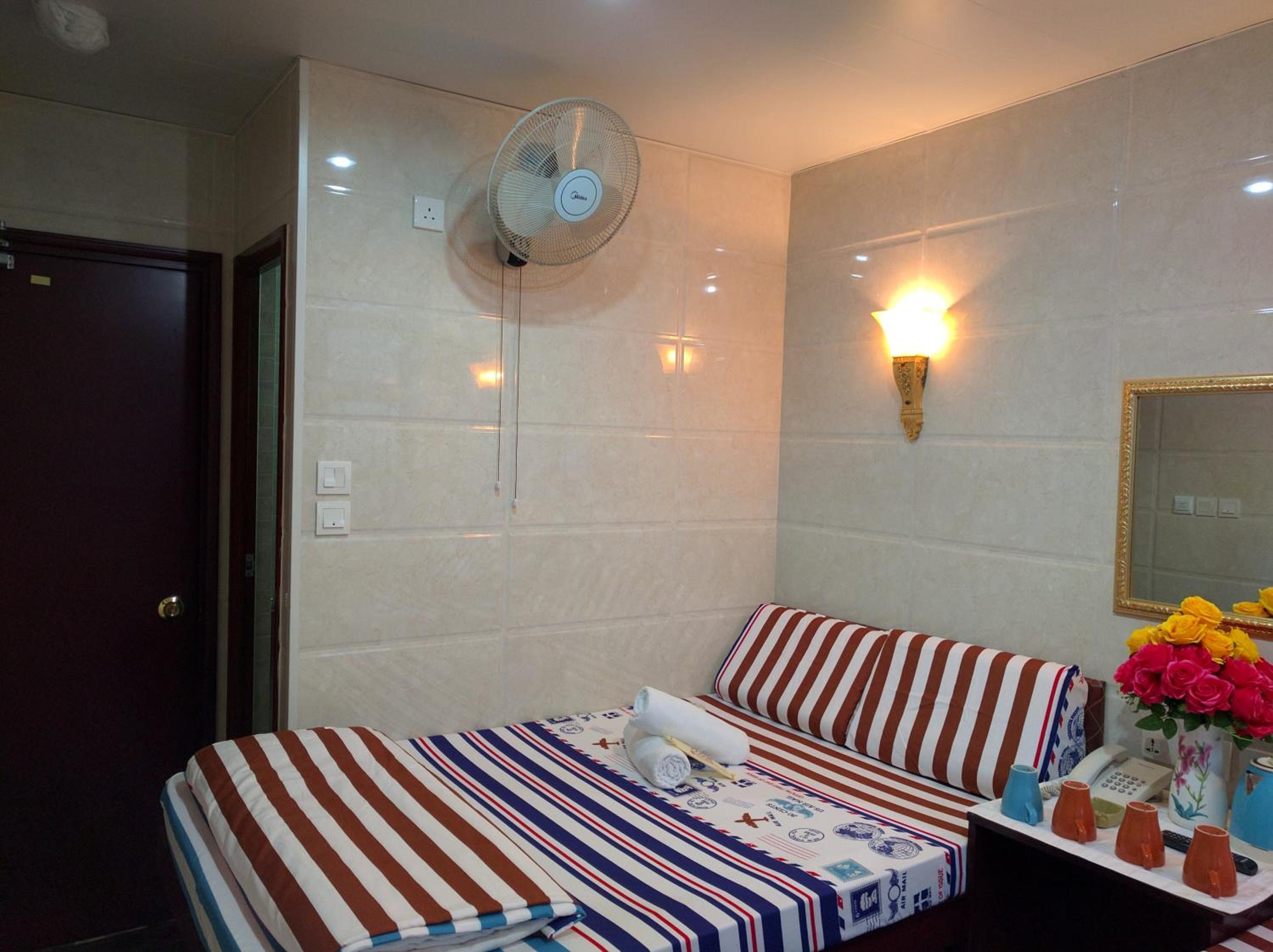 Germany Hostel Block D 24 HOUR RECEPTION 10TH FLOOR FLAT D8