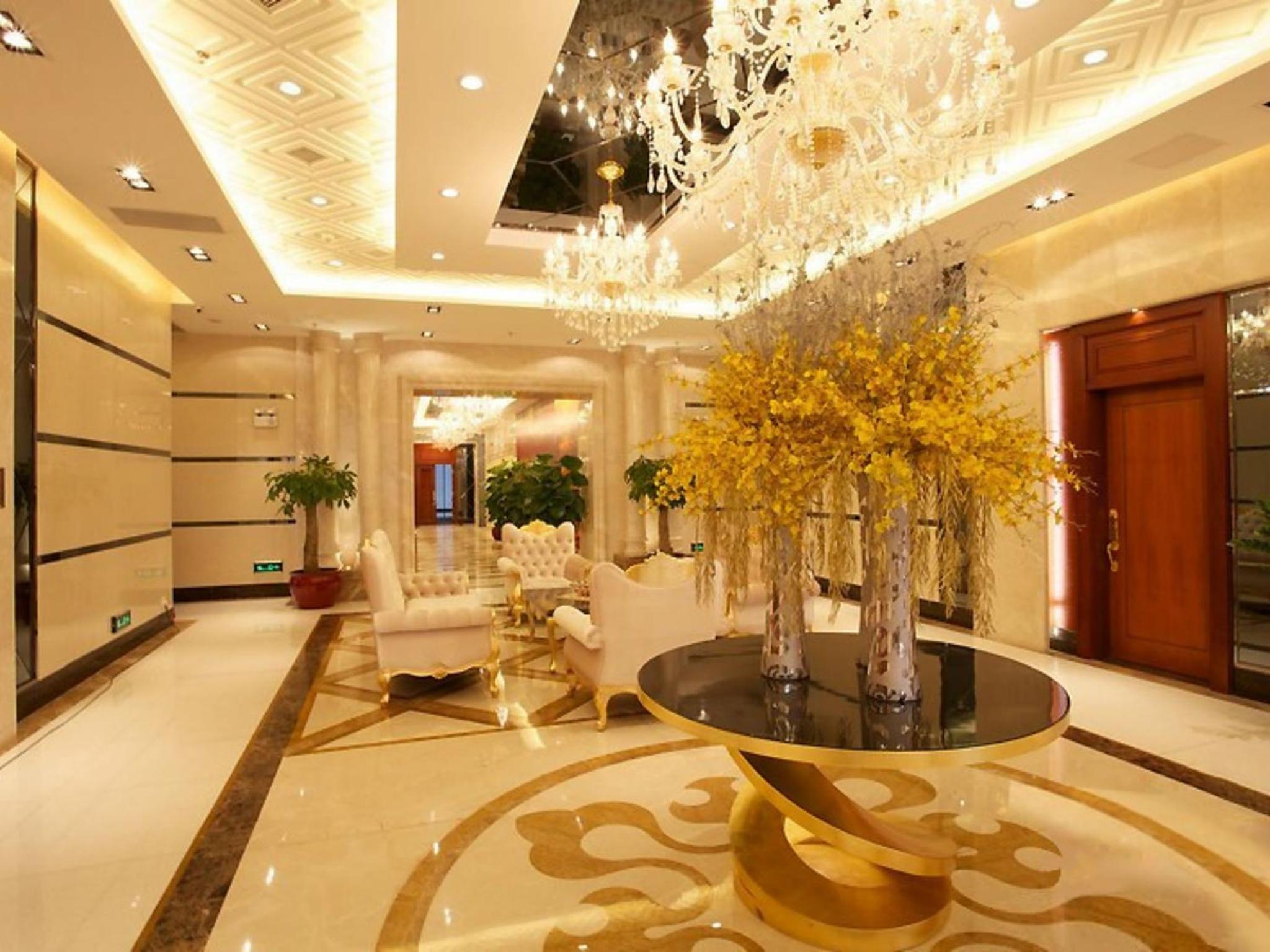 Barton International Residence Guangzhou - located in the city center adjacent to Beijing Road Pedestrian Street and Dafo Temple and close to the subway