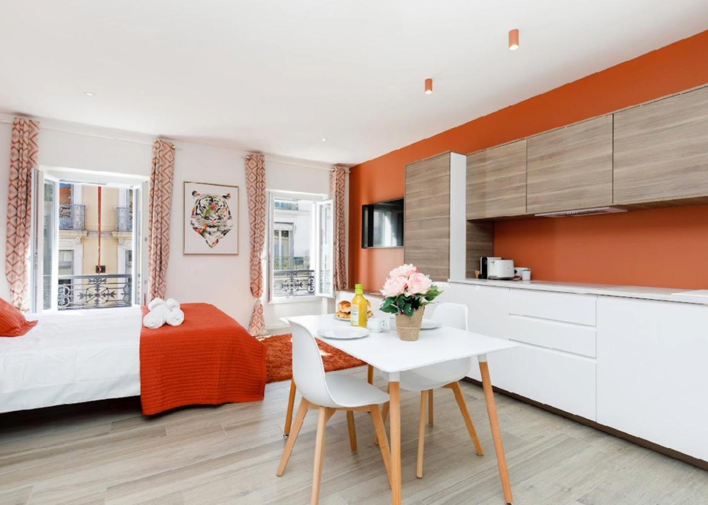Studio Orange, Hypercentre à 2minutes du Palais des congrès