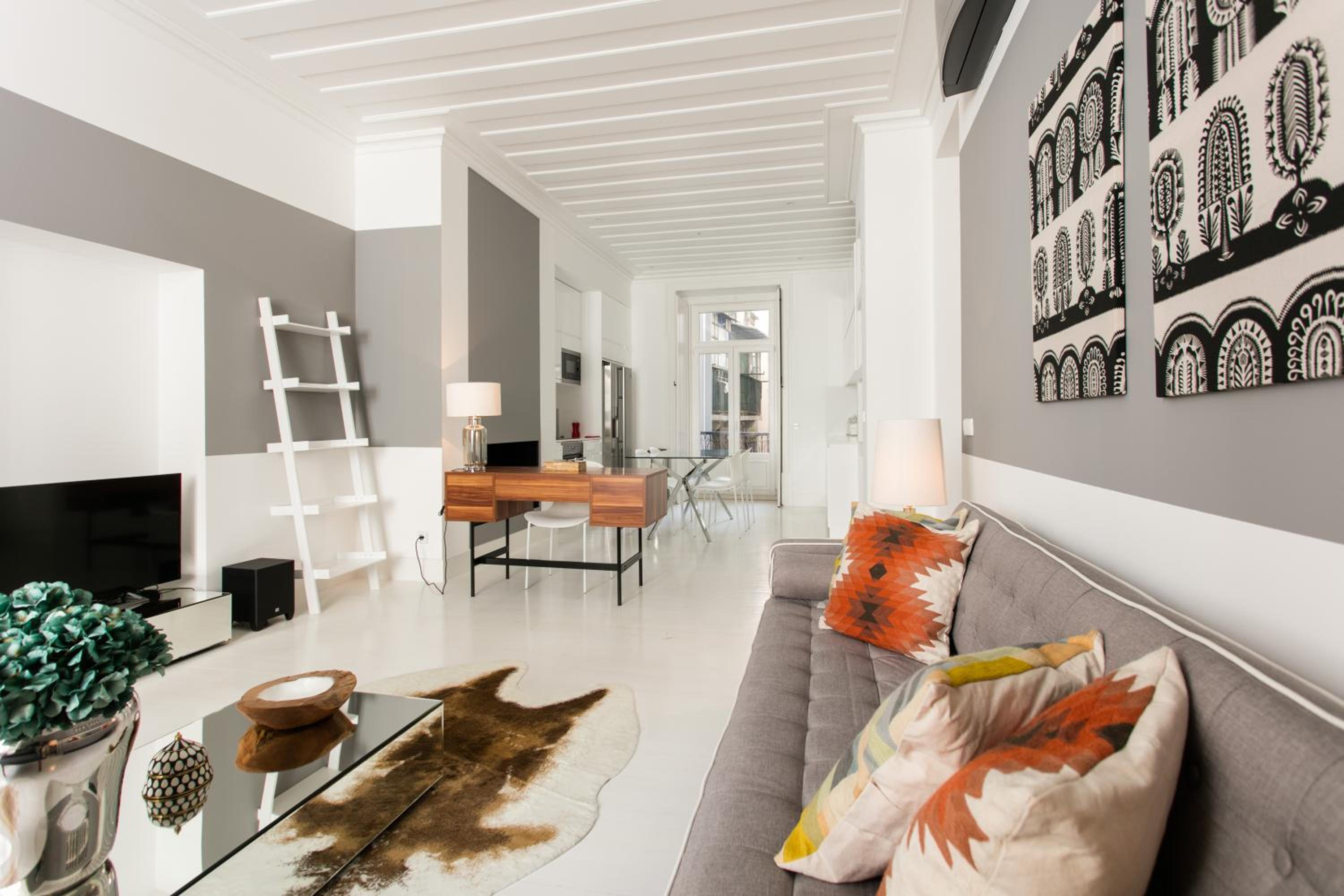 FLH Downtown Modern Flat view 4