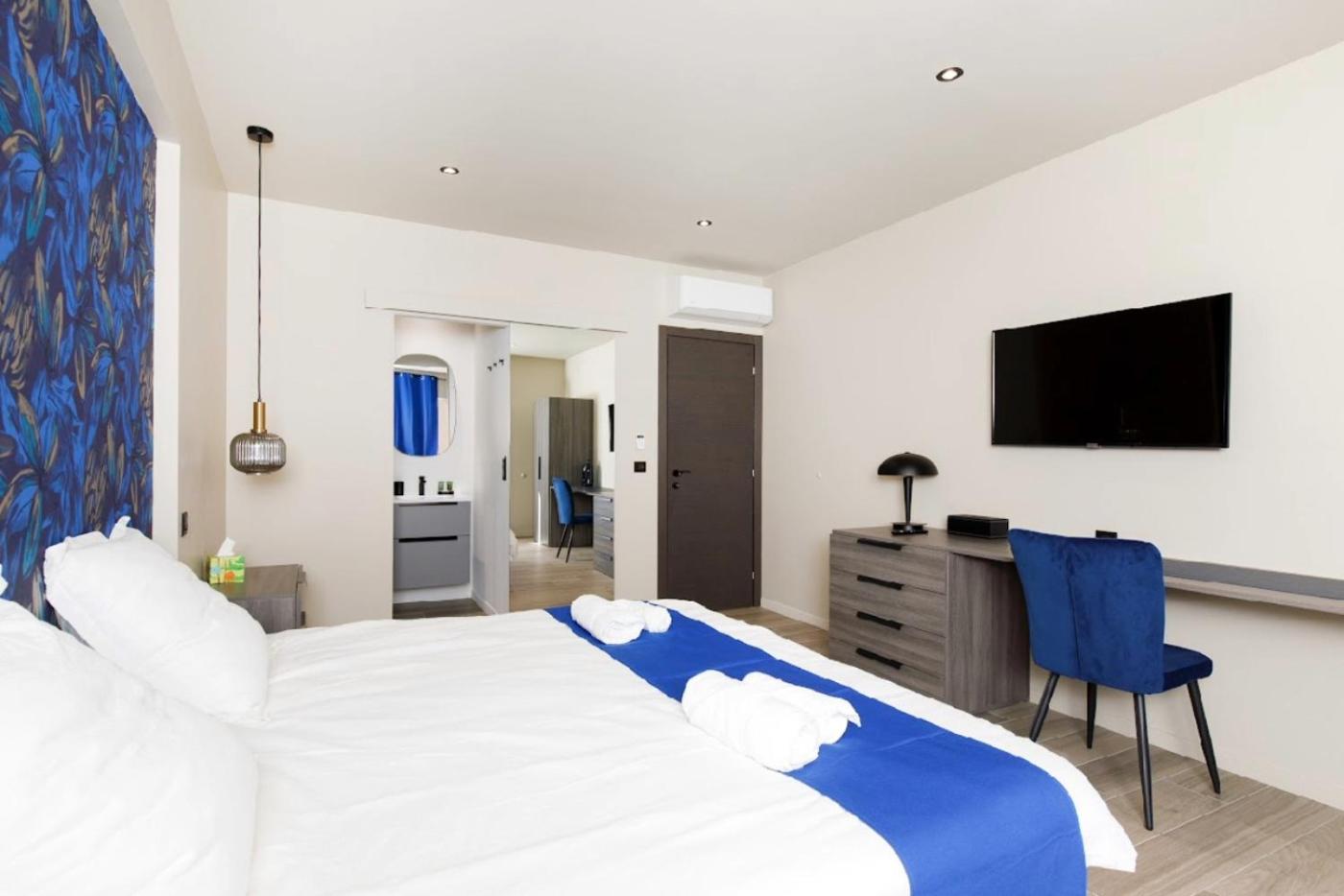 3 Bed - Ascenseur - 2 min du Palais - Climatisé