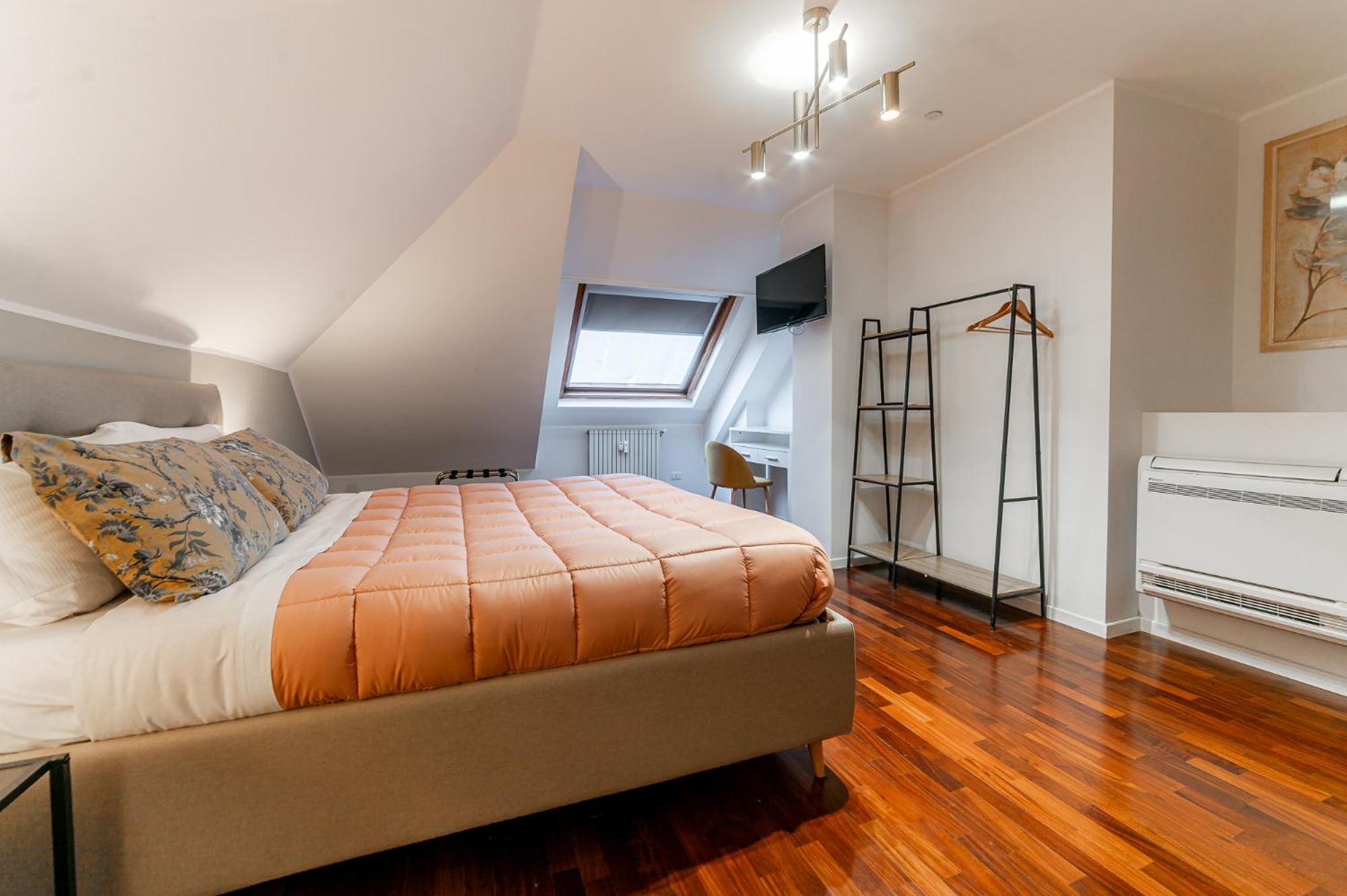 Elegant Penthouse - Metro Conca d'Oro & Terrace