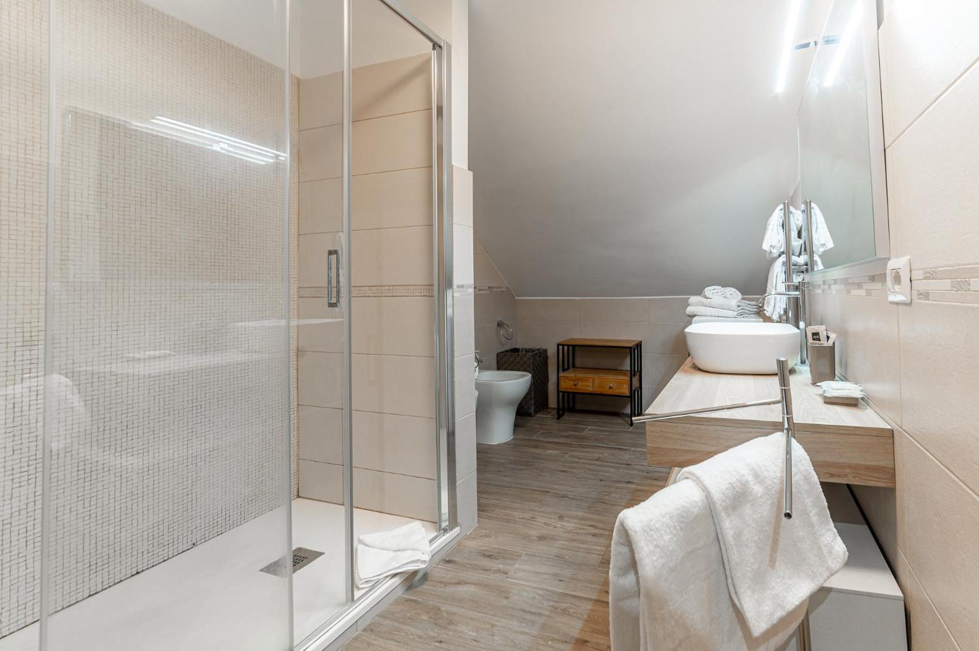 Elegant Penthouse - Metro Conca d'Oro & Terrace