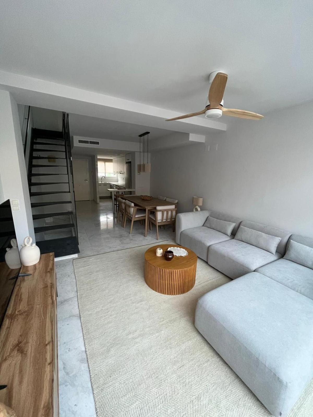 Spacious townhouse in Jávea with swimming pool